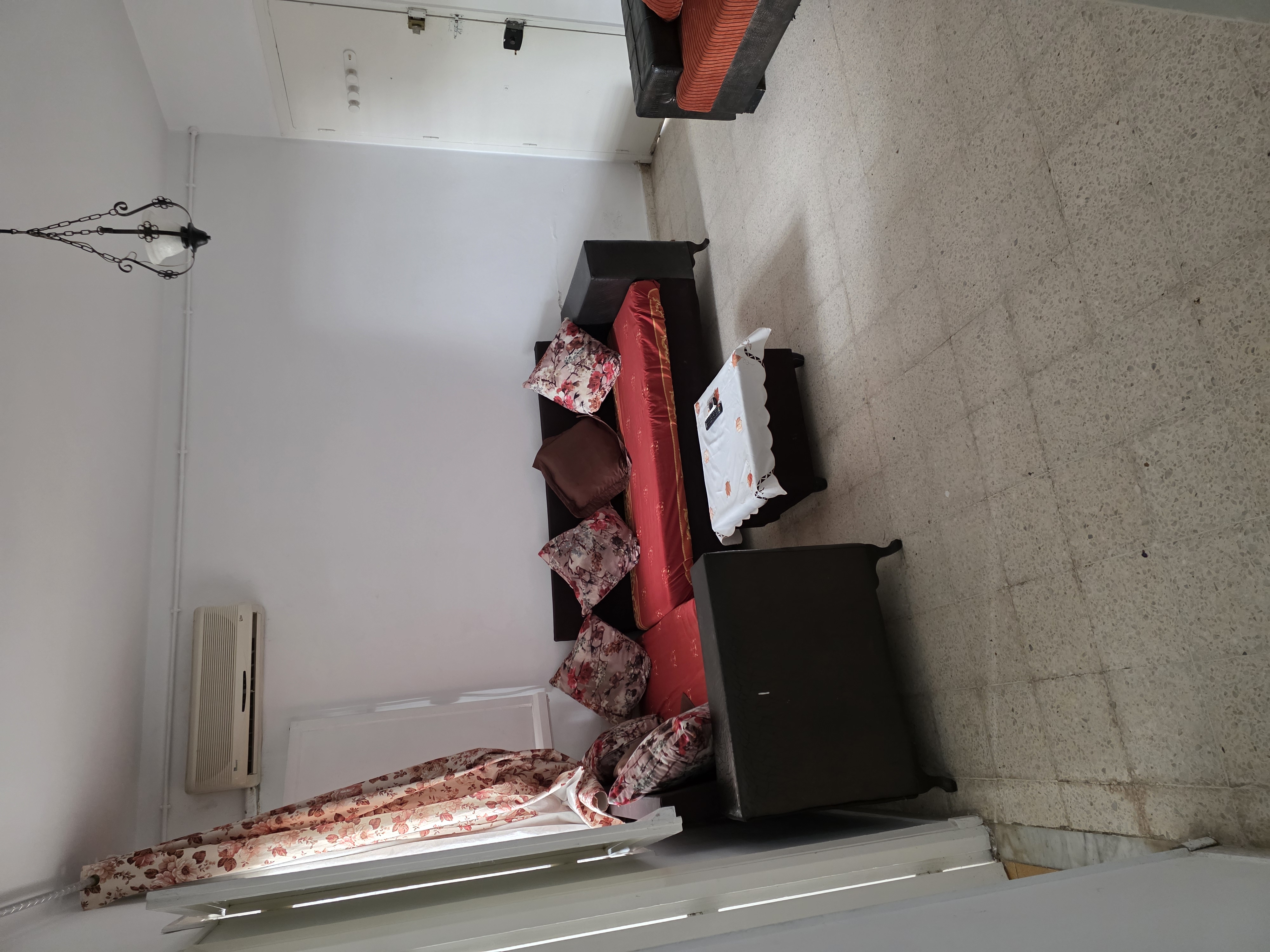 El Menzah&nbsp;El Manar 1&nbsp;Location&nbsp;Appart. 2 pi�ces&nbsp;S1 meubl� rez de chauss�e manar1 c�t� hannibal