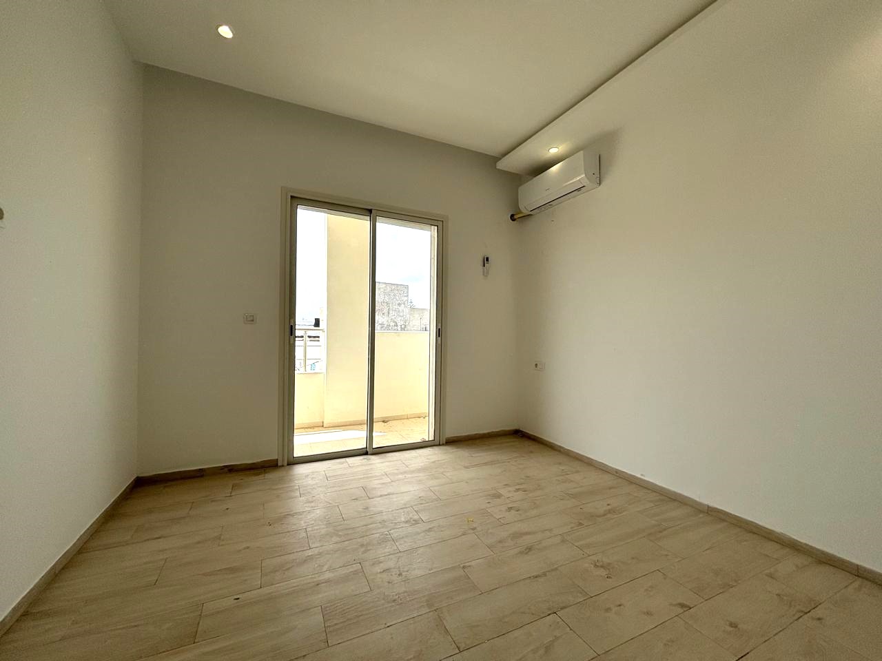 La Marsa&nbsp;El Aouina&nbsp;Location&nbsp;Appart. 4 pi�ces&nbsp;Appt s3 neuf � cit� les palmeraies