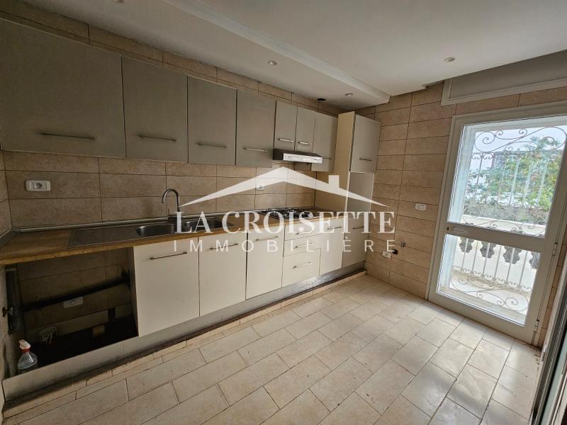 La Marsa&nbsp;Berge Du Lac&nbsp;Bureaux & Commerces&nbsp;Bureau&nbsp;Duplex s5 � usage bureautique au lac2 zbl0527