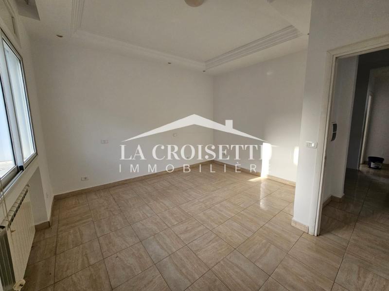 La Marsa&nbsp;Berge Du Lac&nbsp;Bureaux & Commerces&nbsp;Bureau&nbsp;Duplex s5 � usage bureautique au lac2 zbl0527