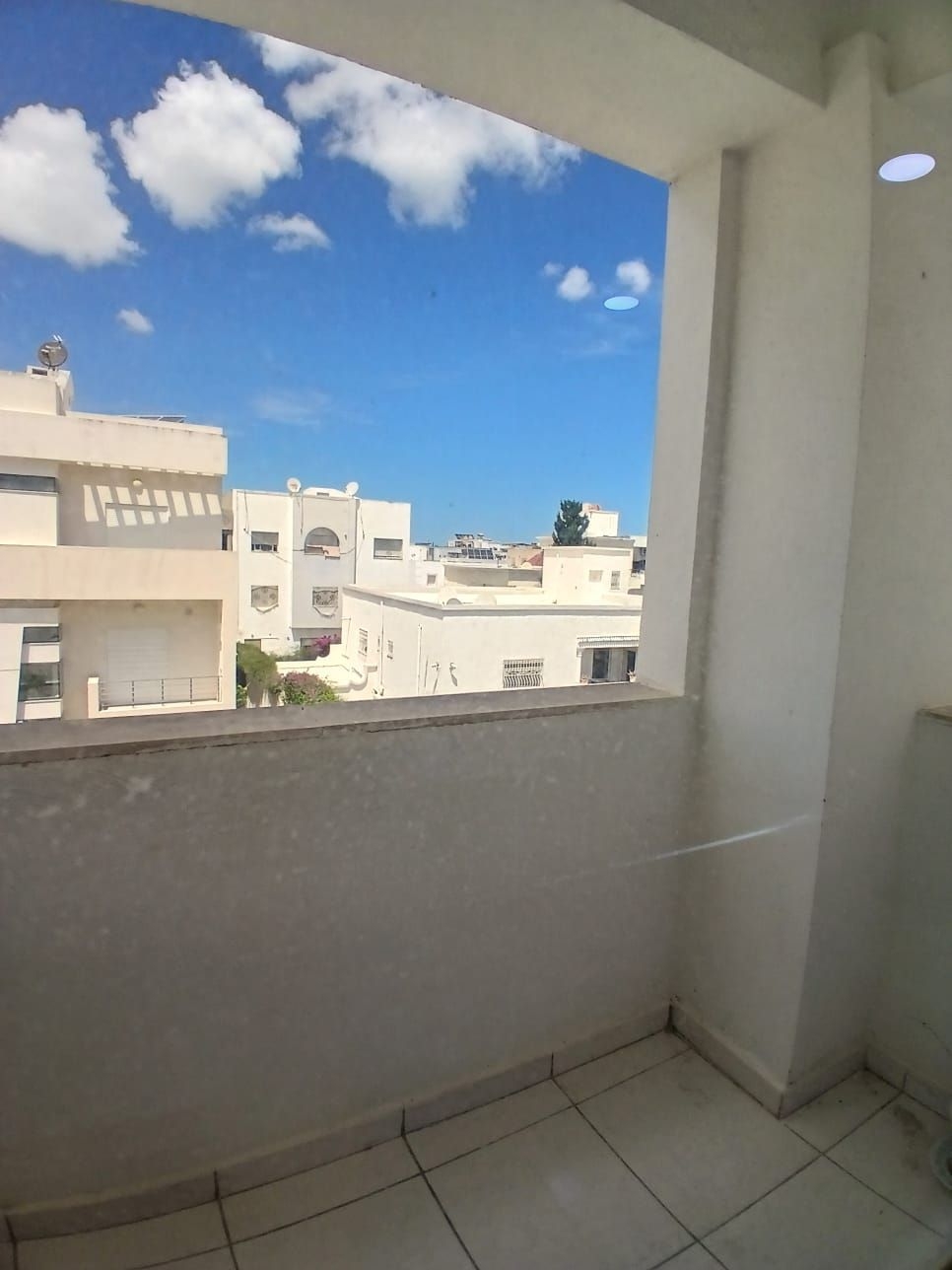 Ain Zaghouan&nbsp;Ain Zaghouan&nbsp;Location&nbsp;Appart. 3 pi�ces&nbsp;Etage de villa s2 � ain zaghouan nord