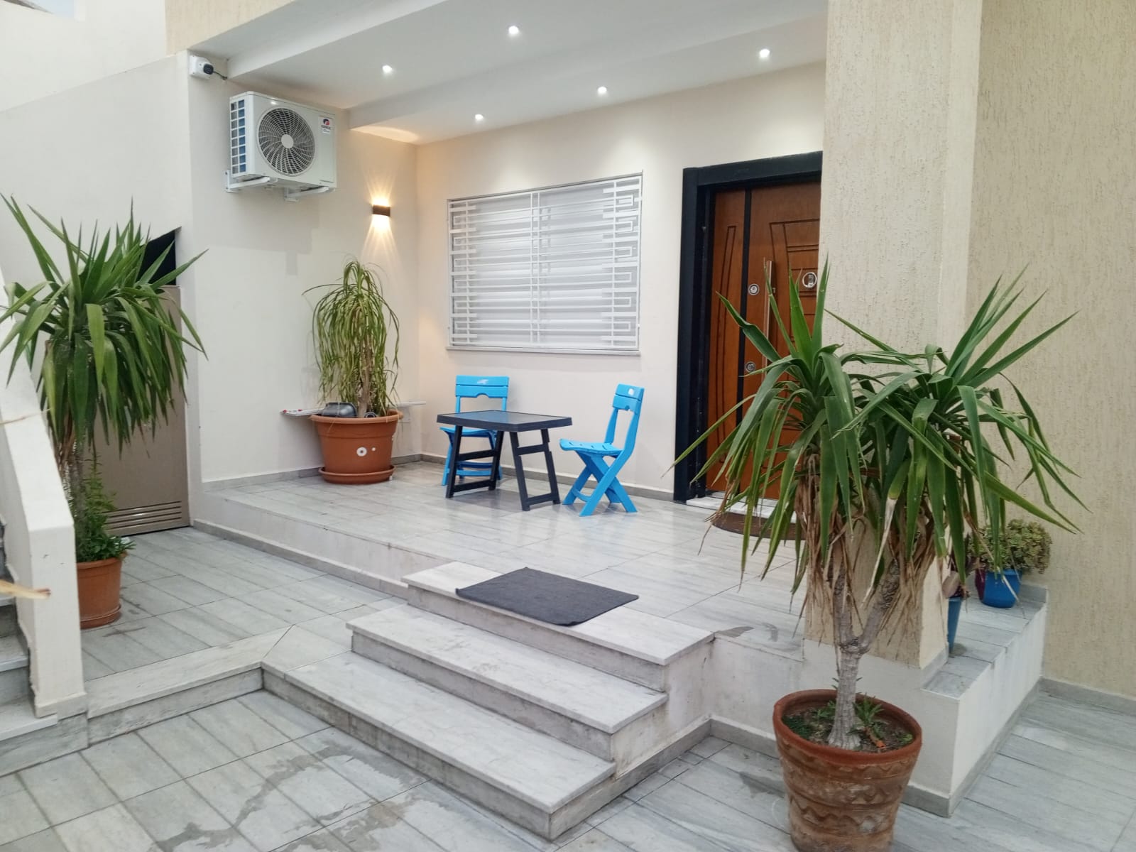 Beni Khiar&nbsp;El Maamoura&nbsp;Location&nbsp;Appart. 5 pi�ces+&nbsp;Maison de vacances  el ma�moura