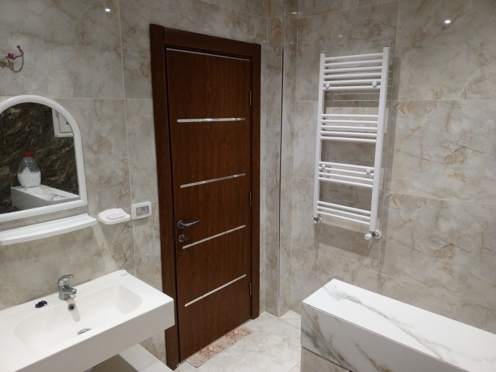 Beni Khiar&nbsp;El Maamoura&nbsp;Location&nbsp;Appart. 5 pi�ces+&nbsp;Maison de vacances  el ma�moura