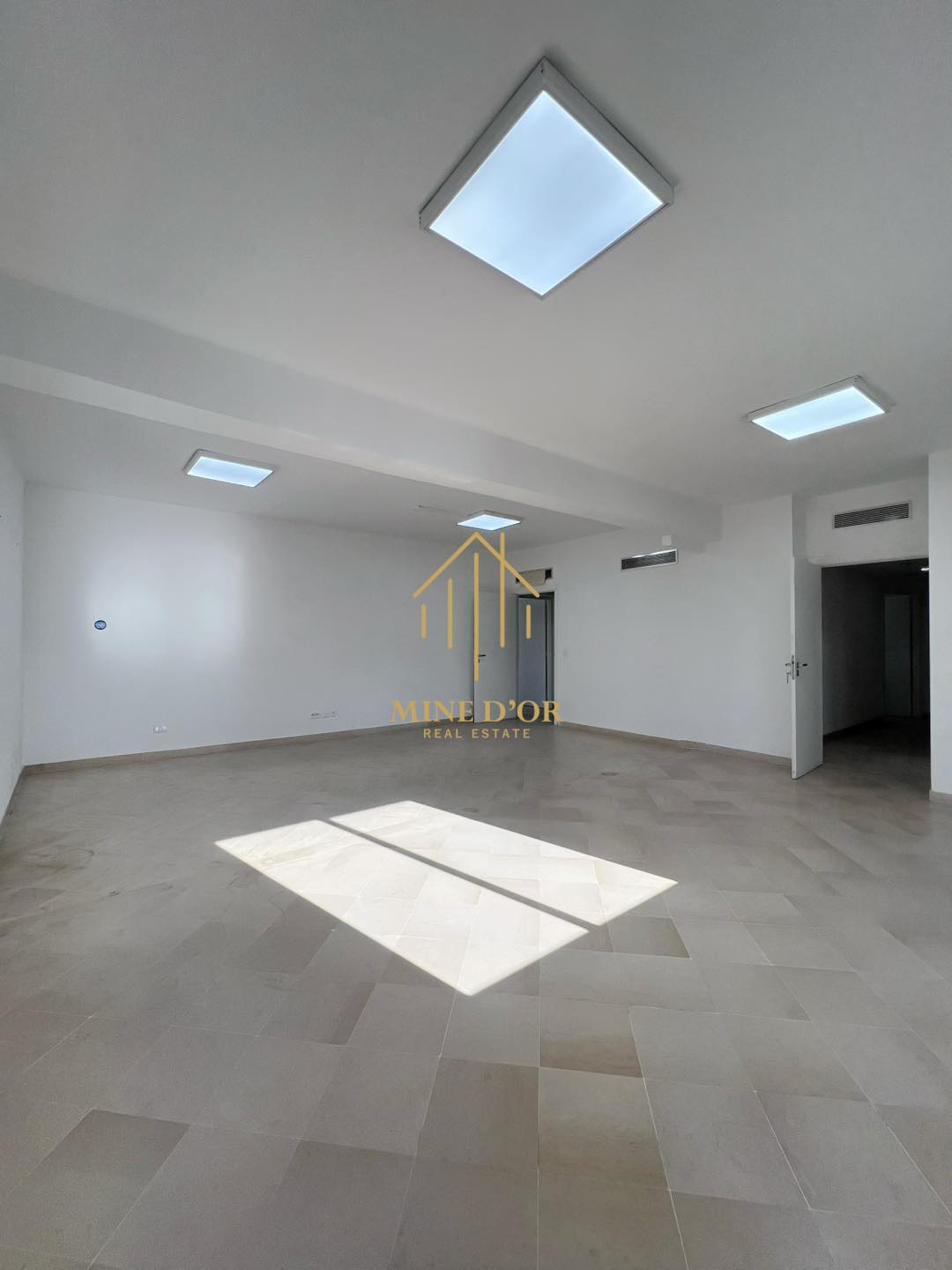 Cite El Khadra&nbsp;Zone urbaine nord&nbsp;Bureaux & Commerces&nbsp;Bureau&nbsp;Bureau h2 � montplaisir