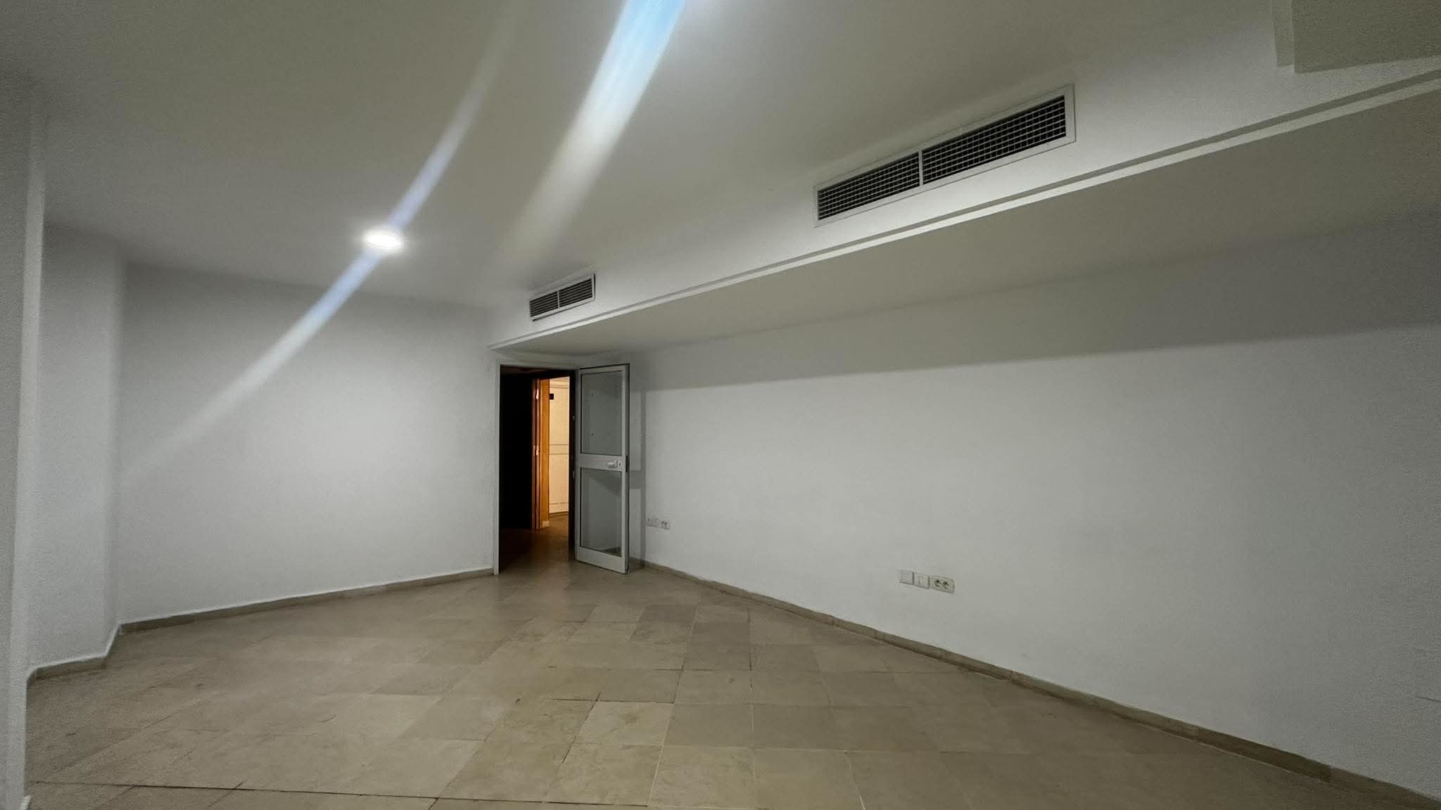 Cite El Khadra&nbsp;Kheireddine Pacha&nbsp;Location&nbsp;Surfaces&nbsp;Immeuble r4  � montplaisir
