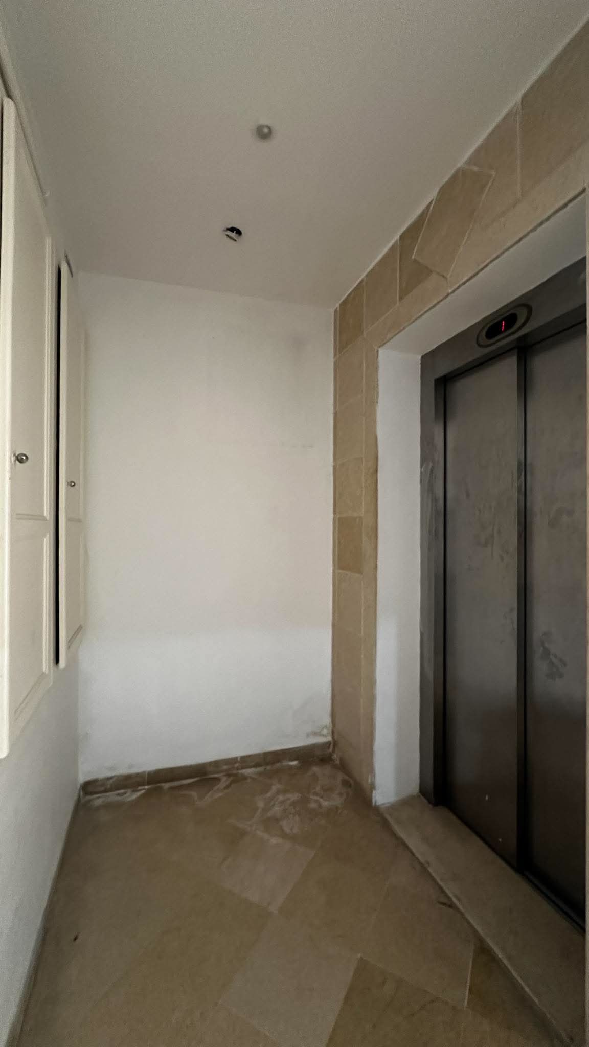 Cite El Khadra&nbsp;Kheireddine Pacha&nbsp;Location&nbsp;Surfaces&nbsp;Immeuble r4  � montplaisir