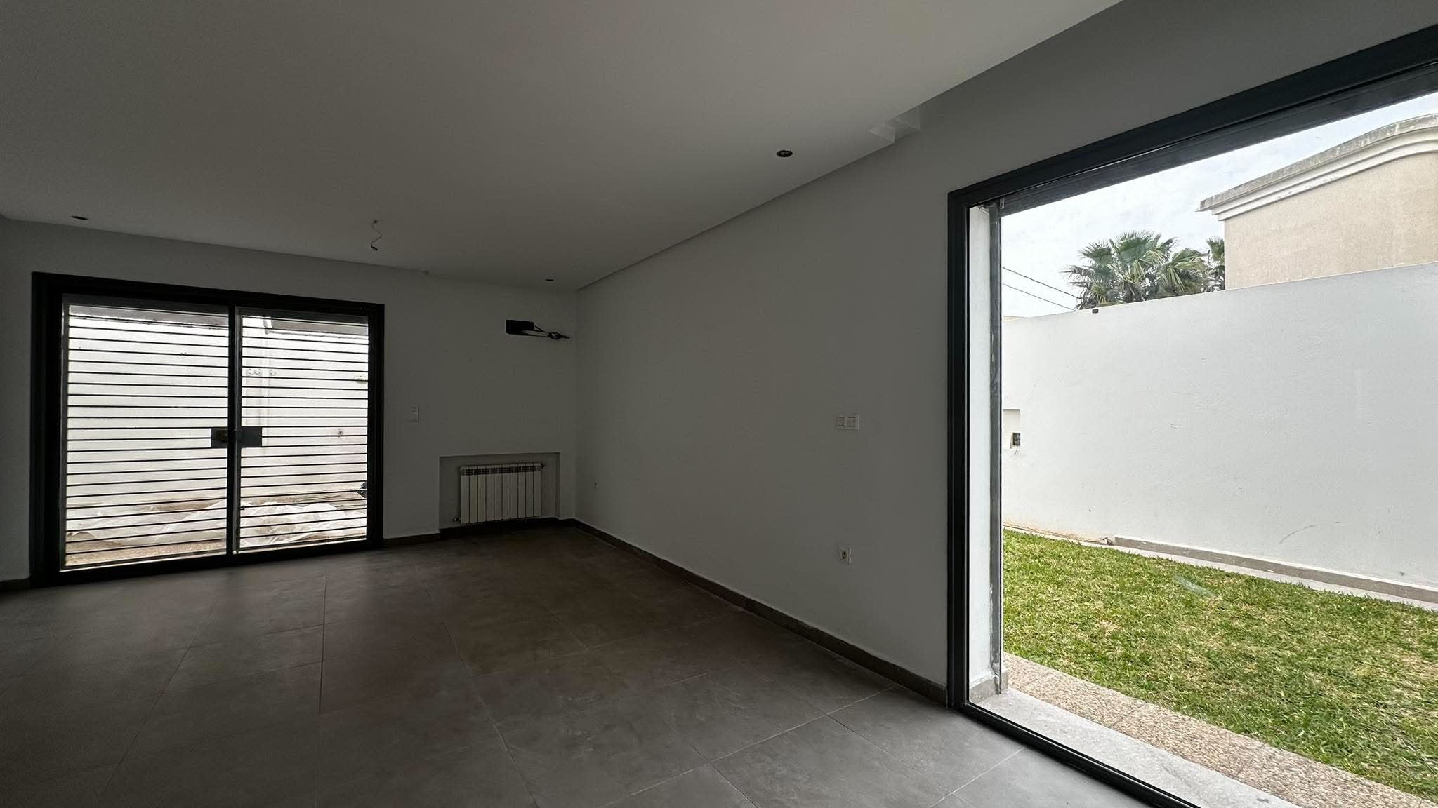 Ariana Ville&nbsp;Riadh Landlous&nbsp;Location&nbsp;Duplex&nbsp;Triplex s4 haut standing riadh al andalous