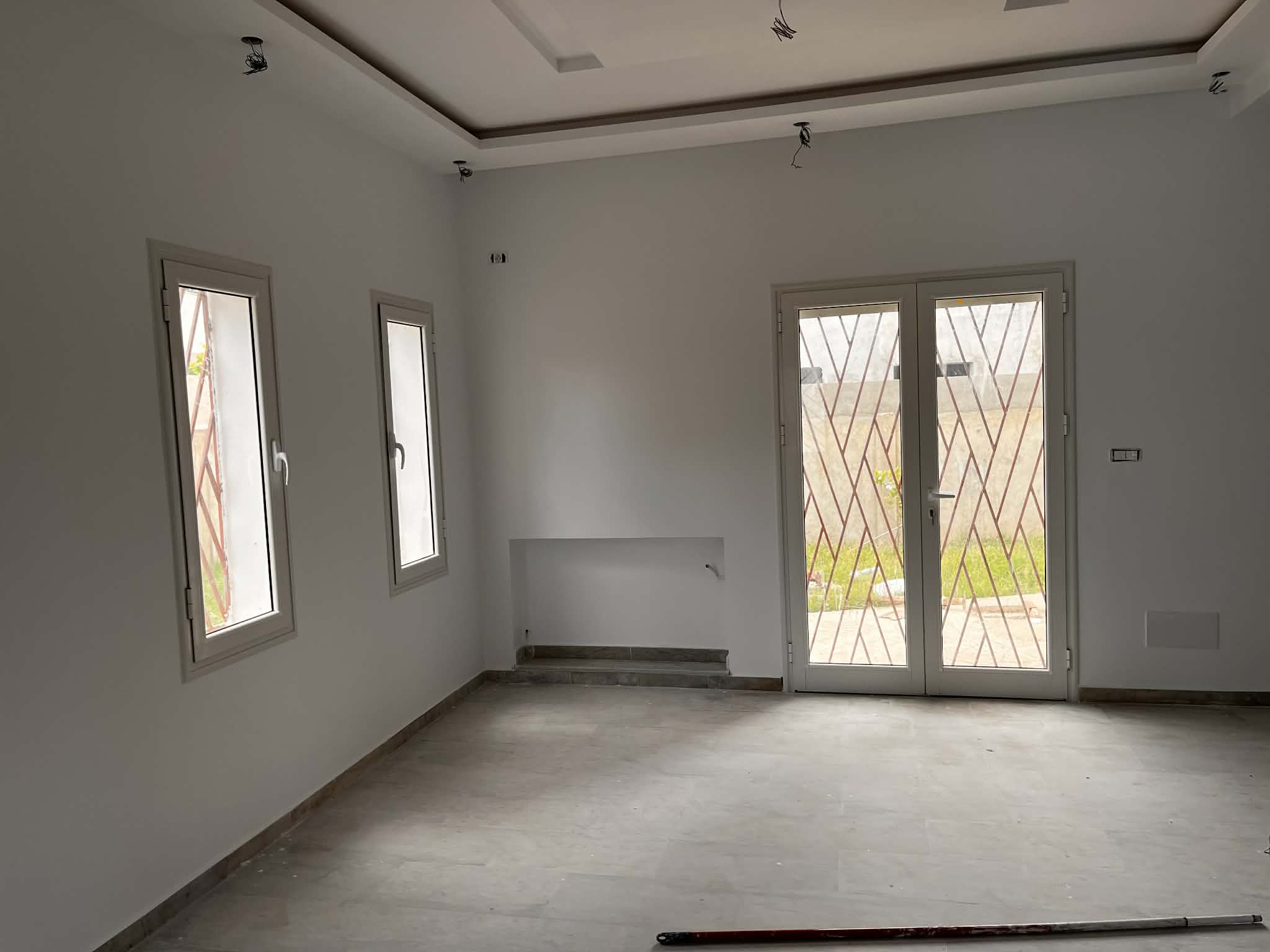 Bou Mhel El Bassatine&nbsp;Bou Mhel&nbsp;Location&nbsp;Maisons&nbsp;Villa spacieuse avec jardin et garage