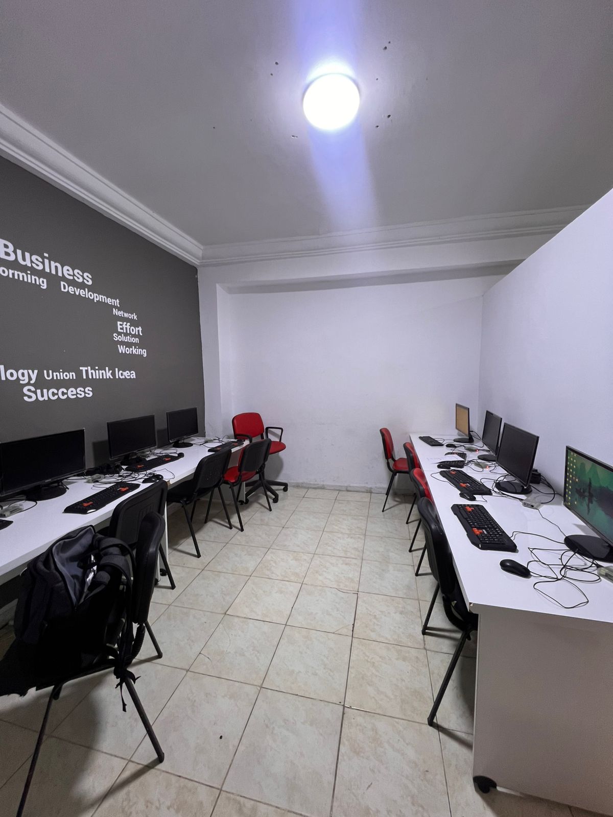 El Menzah&nbsp;El Manar 2&nbsp;Location&nbsp;Appart. 4 pi�ces&nbsp;Bureau s4 � el manar 2 tunis