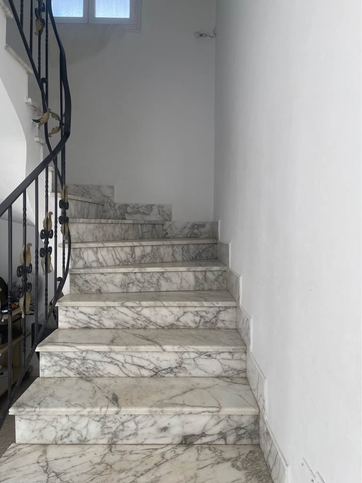 La Soukra&nbsp;Mosque Erraoudha&nbsp;Location&nbsp;Appart. 4 pi�ces&nbsp;�tage de villa soukra