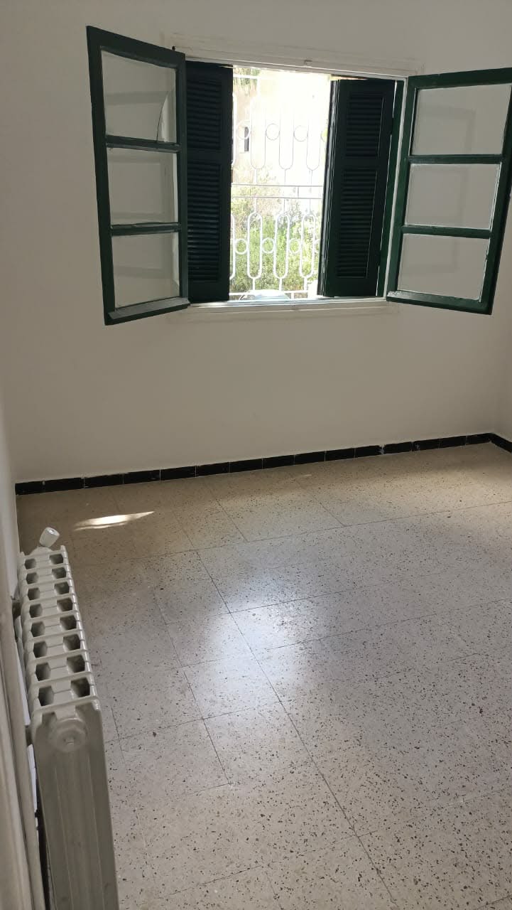 El Menzah&nbsp;El Manar 1&nbsp;Vente&nbsp;Appart. 4 pi�ces&nbsp;Un spacieux appartement s3 au rdc