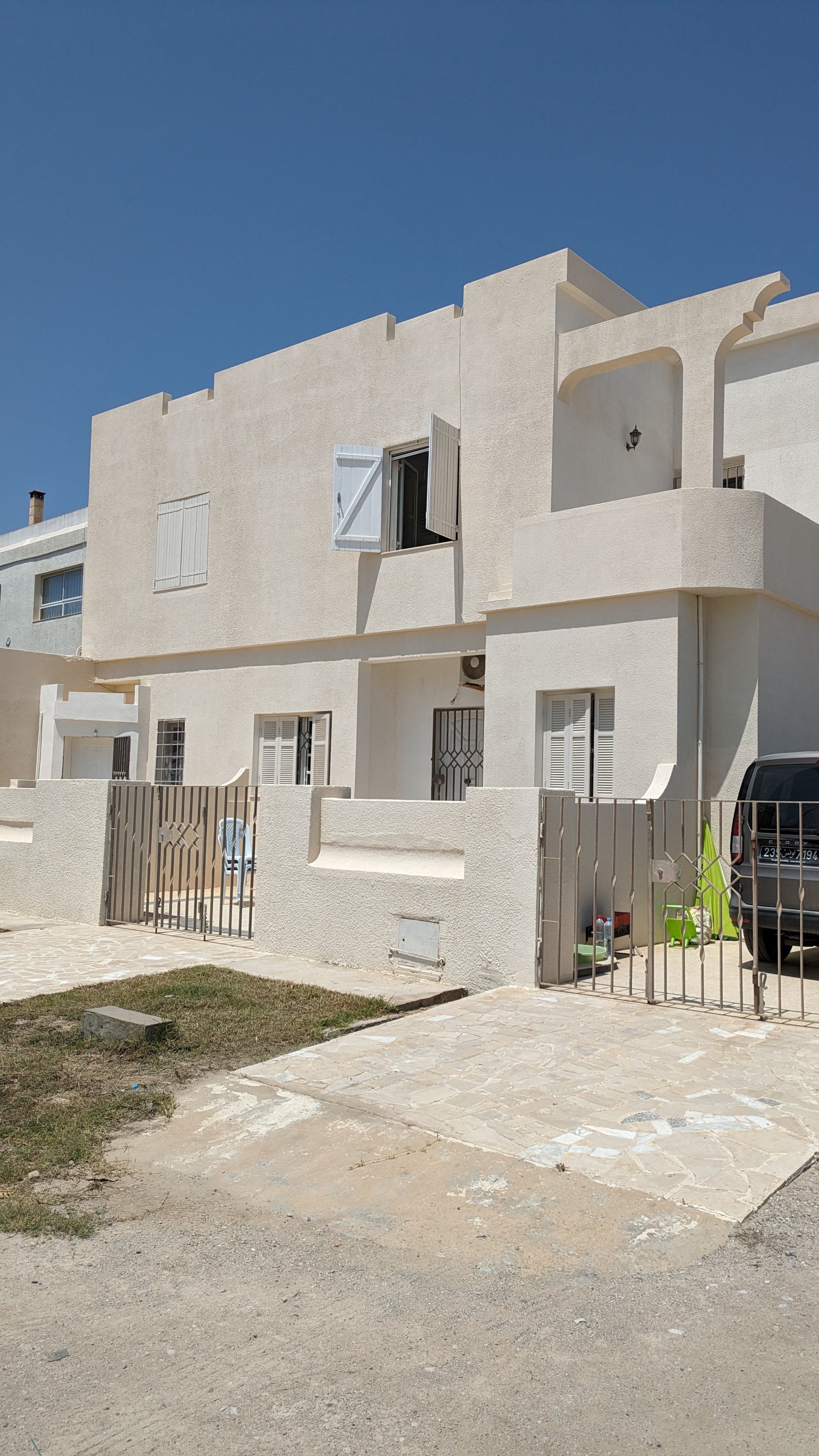 Korba&nbsp;Korba&nbsp;Location vacances&nbsp;Appart. 2 pi�ces&nbsp;Maisons pied dans l'eau climatis�e � korba plage