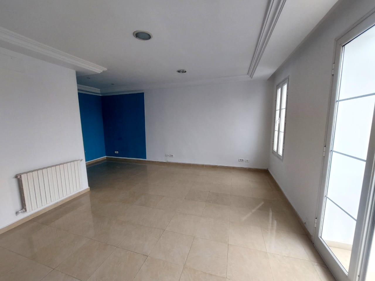 La Marsa&nbsp;Marsa Safsaf&nbsp;Bureaux & Commerces&nbsp;Bureau&nbsp;Bureau h1 � la marsa