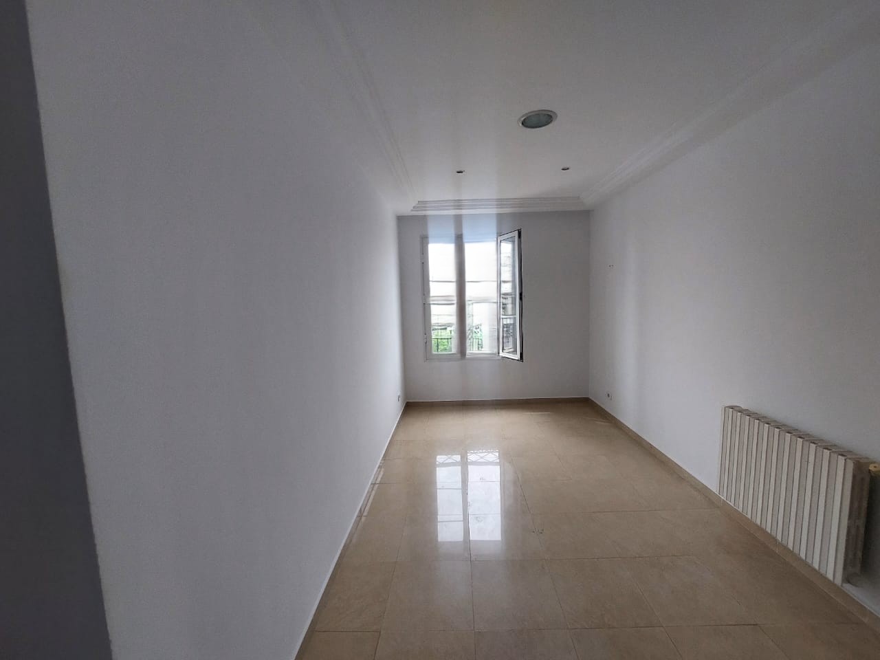 La Marsa&nbsp;Marsa Safsaf&nbsp;Bureaux & Commerces&nbsp;Bureau&nbsp;Bureau h1 � la marsa