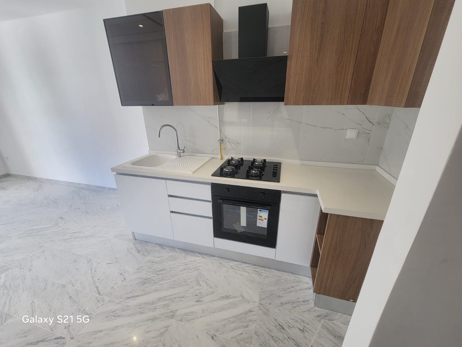Ain Zaghouan&nbsp;Ain Zaghouan&nbsp;Location&nbsp;Appart. 2 pi�ces&nbsp;Apprt s1  avec parking � la nouvelle soukra