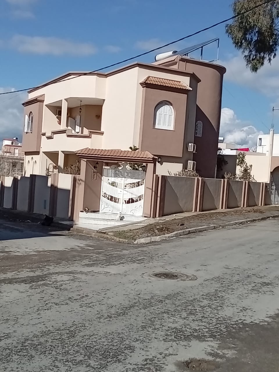 Menzel Bourguiba&nbsp;Cite De La Douane&nbsp;Vente&nbsp;Maisons&nbsp;Villa angle avec jardin  double fa�ade  � mb