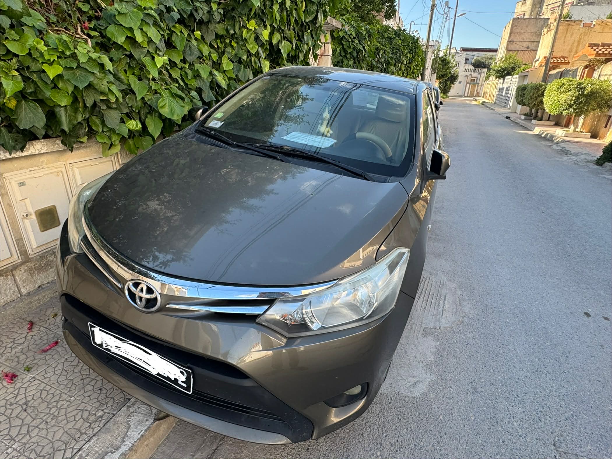 Le Bardo&nbsp;Le Bardo&nbsp;Toyota&nbsp;Yaris&nbsp;Toyota yaris sedan bronze
