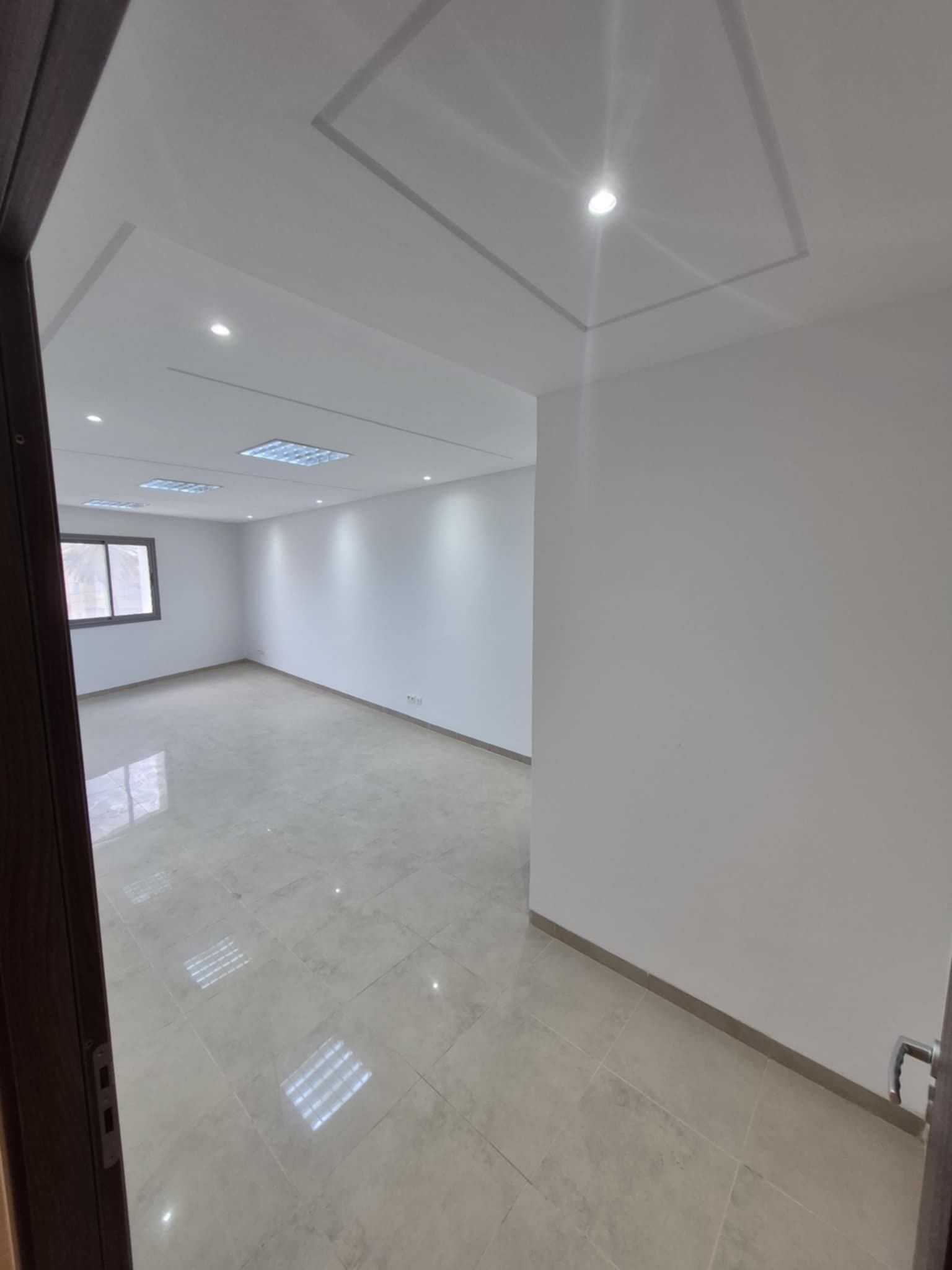 Hammam Sousse&nbsp;Hammam Sousse&nbsp;Bureaux & Commerces&nbsp;Bureau&nbsp;Bureau neuf pour usage professionnel � el menchia