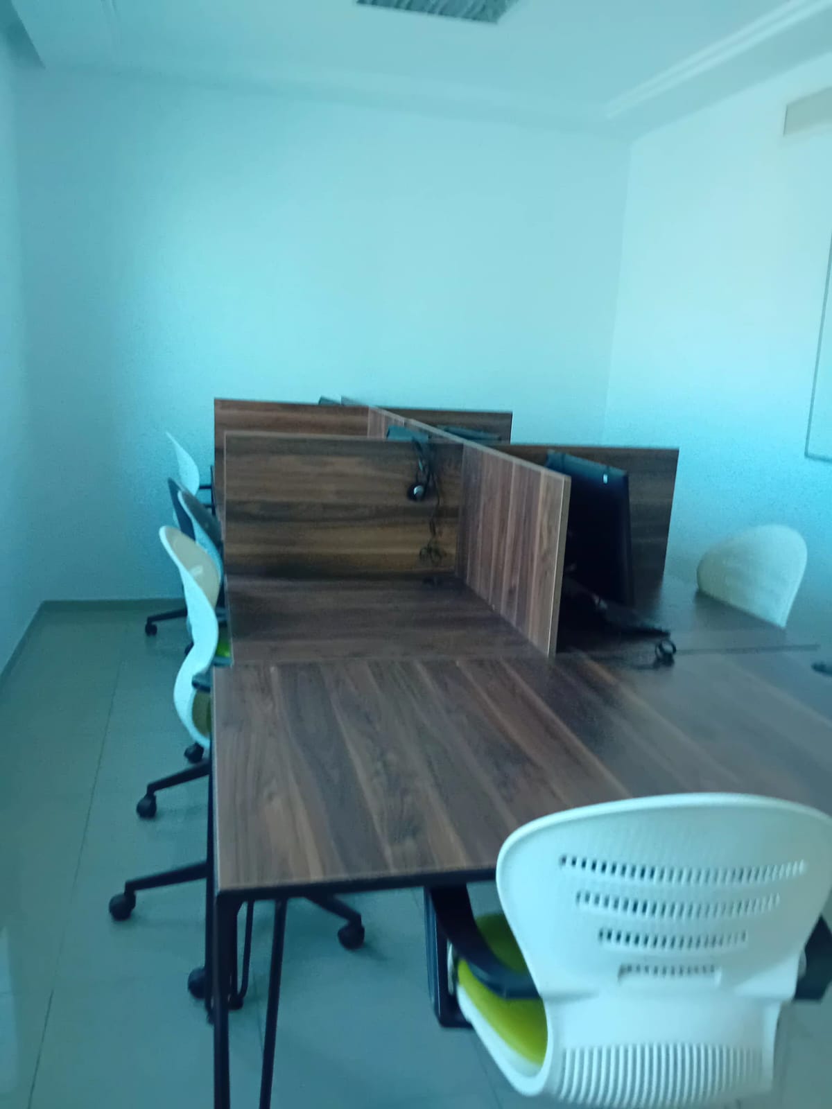 Bab Bhar&nbsp;Montplaisir&nbsp;Meubles de bureau&nbsp;Bureaux - Tables&nbsp;Rosace 8 positions et bureau superviseur