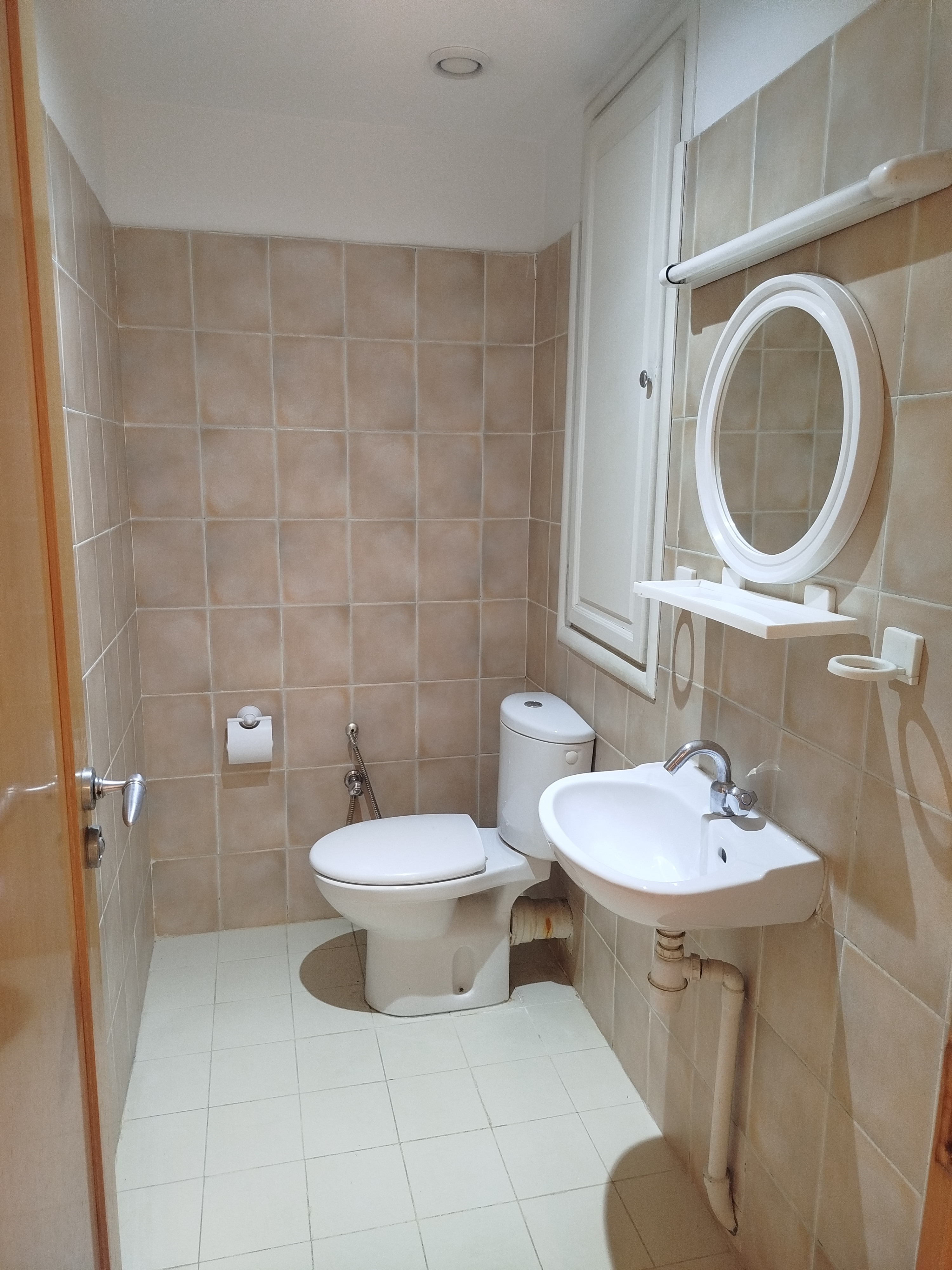 Cite El Khadra&nbsp;Kheireddine Pacha&nbsp;Location&nbsp;Autre&nbsp;Des bureaux