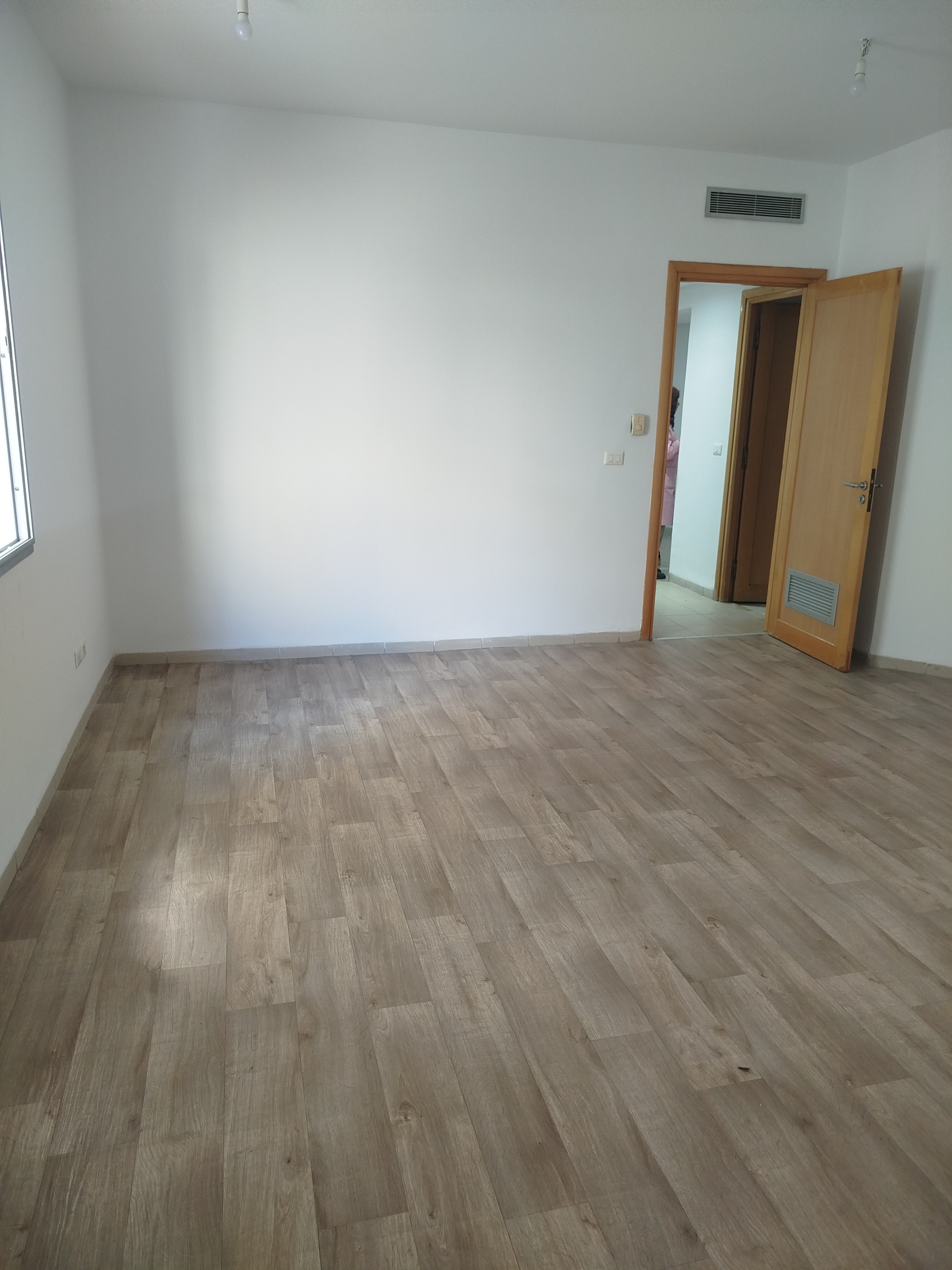Cite El Khadra&nbsp;Kheireddine Pacha&nbsp;Location&nbsp;Autre&nbsp;Bureau b1 3
