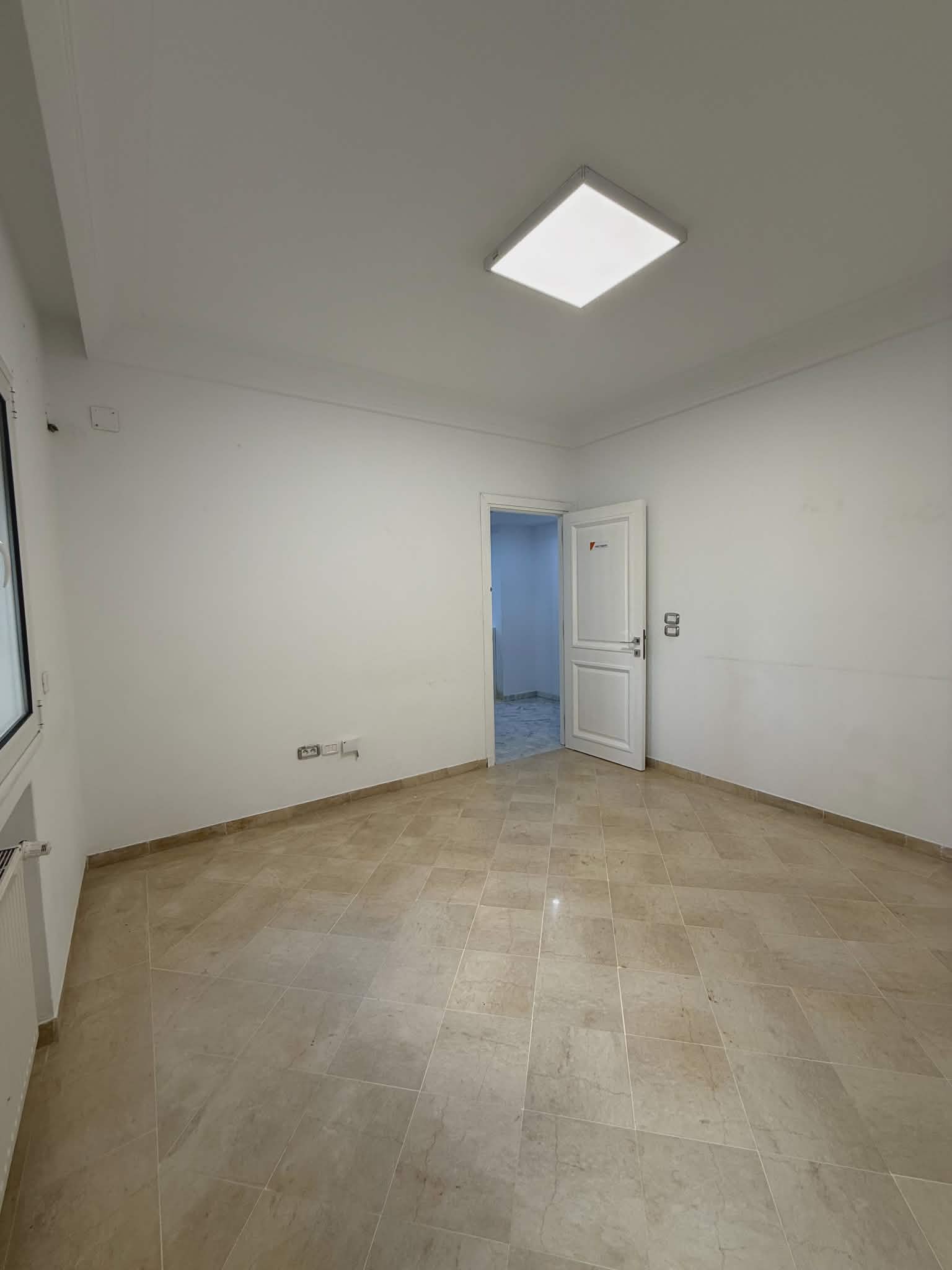 Cite El Khadra&nbsp;Zone urbaine nord&nbsp;Bureaux & Commerces&nbsp;Bureau&nbsp;S plus 2 bureautique au centre urbain wb4481