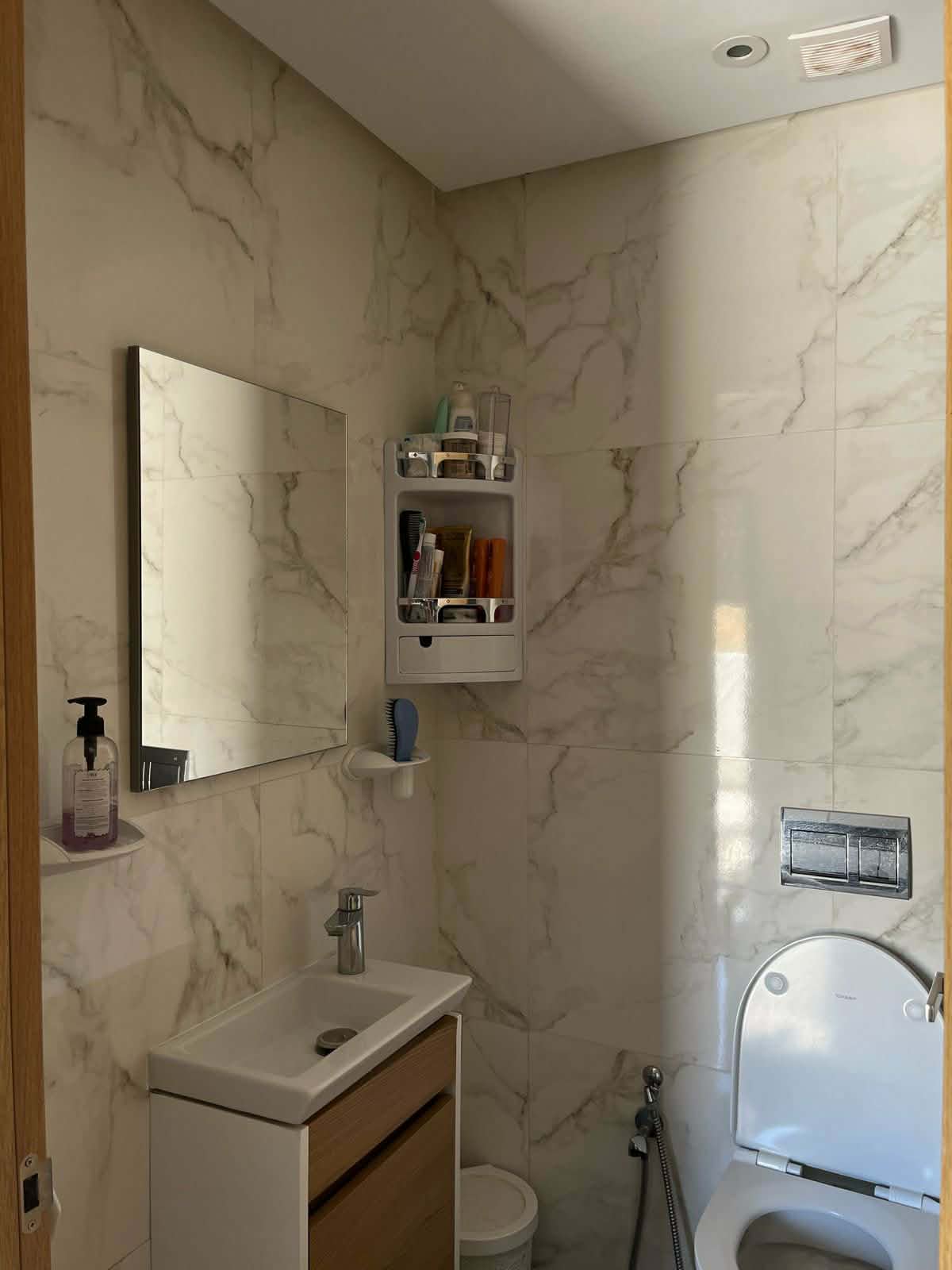 Ariana Ville&nbsp;Riadh Landlous&nbsp;Location&nbsp;Appart. 2 pi�ces&nbsp;S plus 1 hst vide a riadh landalos wb4482