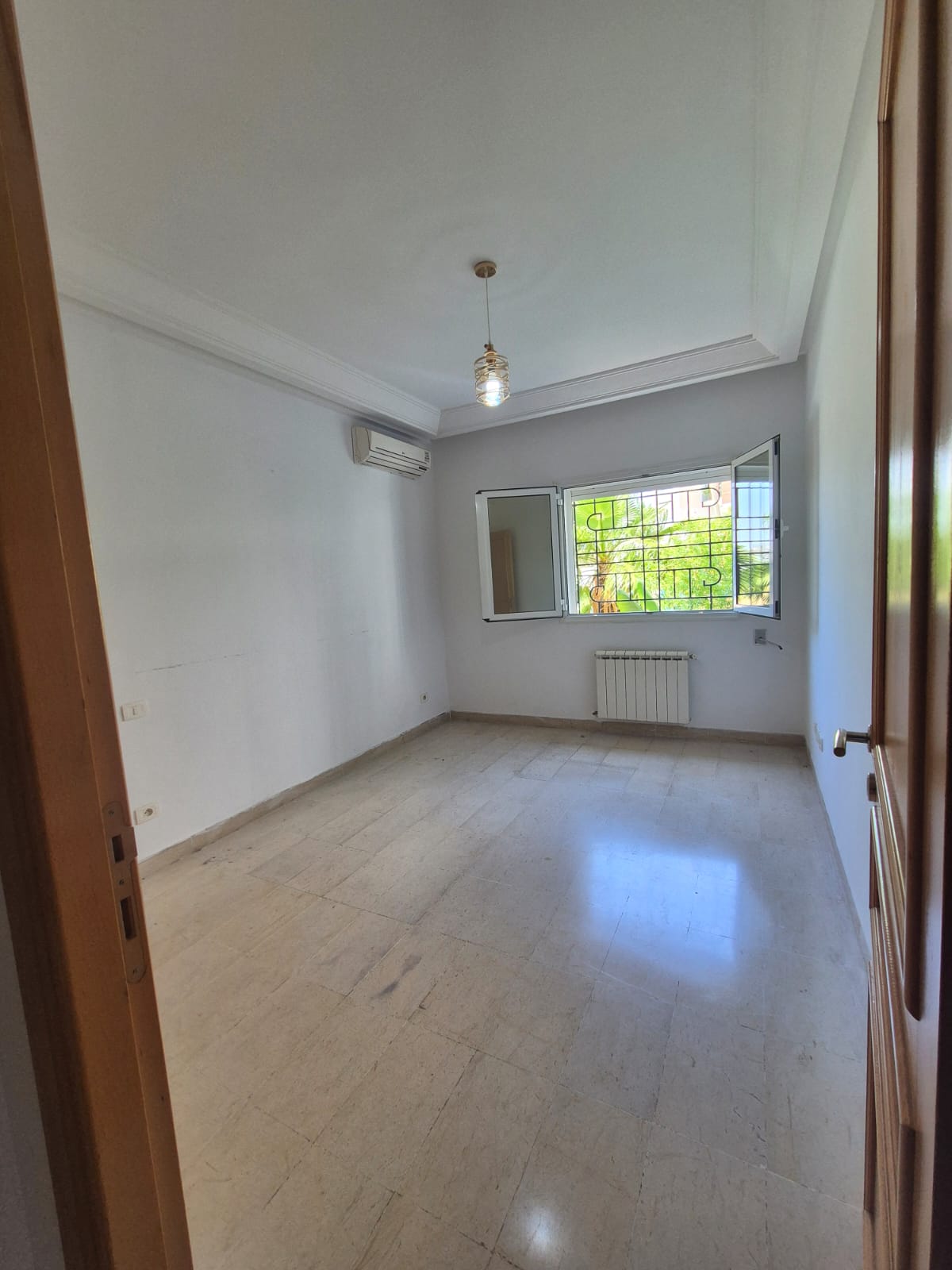 Ariana Ville&nbsp;Cite Ennasr 2&nbsp;Location&nbsp;Appart. 2 pi�ces&nbsp;S plus 1 a ennasr 2 wb2833