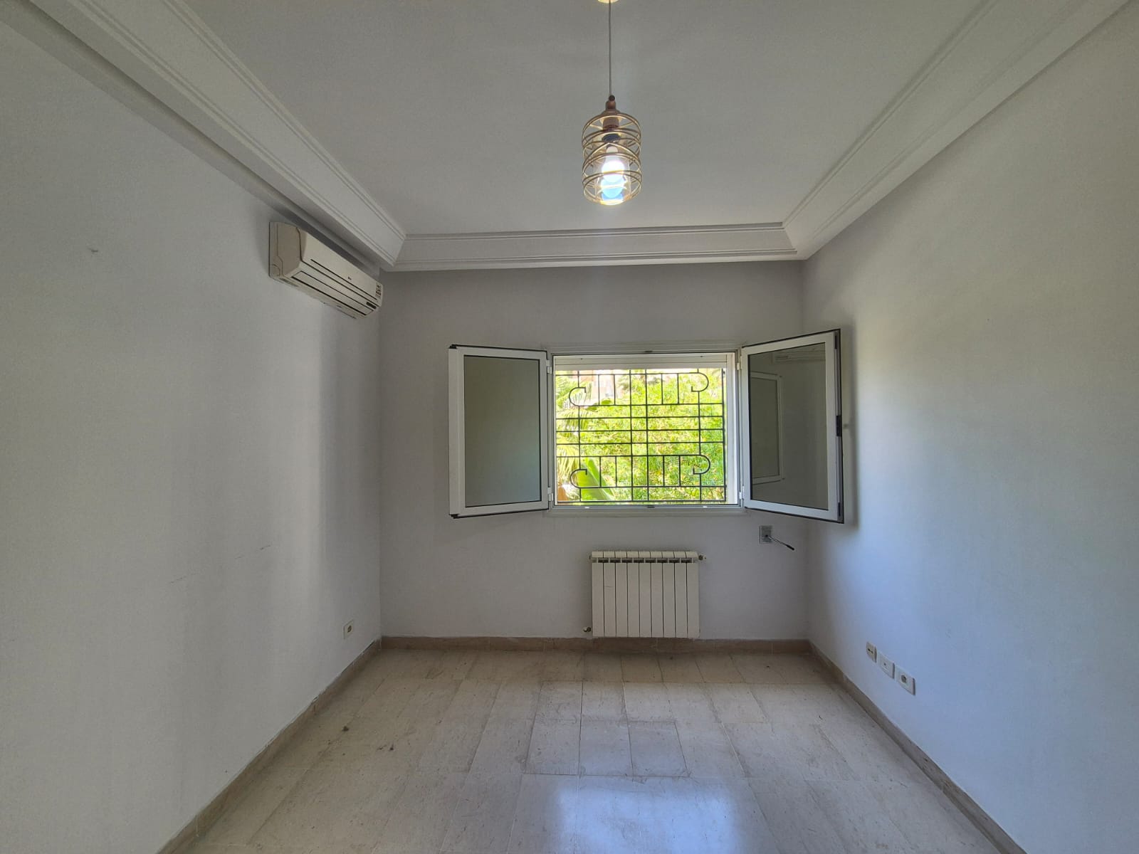 Ariana Ville&nbsp;Cite Ennasr 2&nbsp;Location&nbsp;Appart. 2 pi�ces&nbsp;S plus 1 a ennasr 2 wb2833