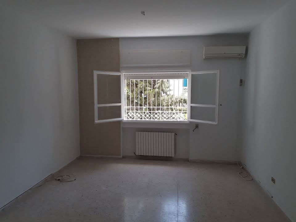 Ariana Ville&nbsp;Cite Ennasr 2&nbsp;Location&nbsp;Appart. 3 pi�ces&nbsp;S plus 2 a ennasr 2 wb953