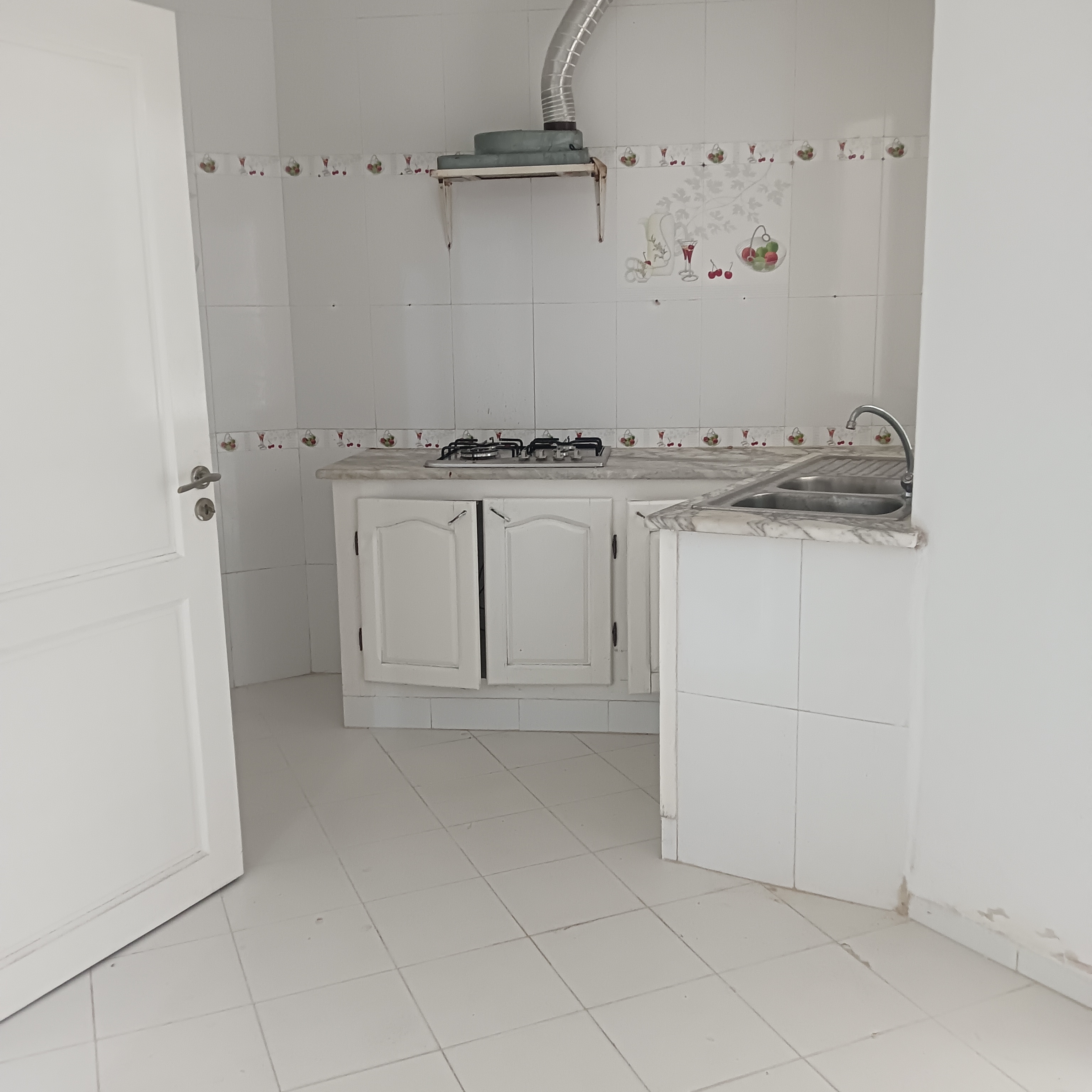 Ariana Ville&nbsp;Cite Ennasr 2&nbsp;Location&nbsp;Appart. 1 pi�ce&nbsp;S1 usage habitation ou bureautique