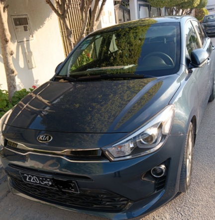 Ezzahra&nbsp;Ezzahra&nbsp;Kia&nbsp;Rio&nbsp;Kia rio  premi�re main femme m�decin  tr�s propre
