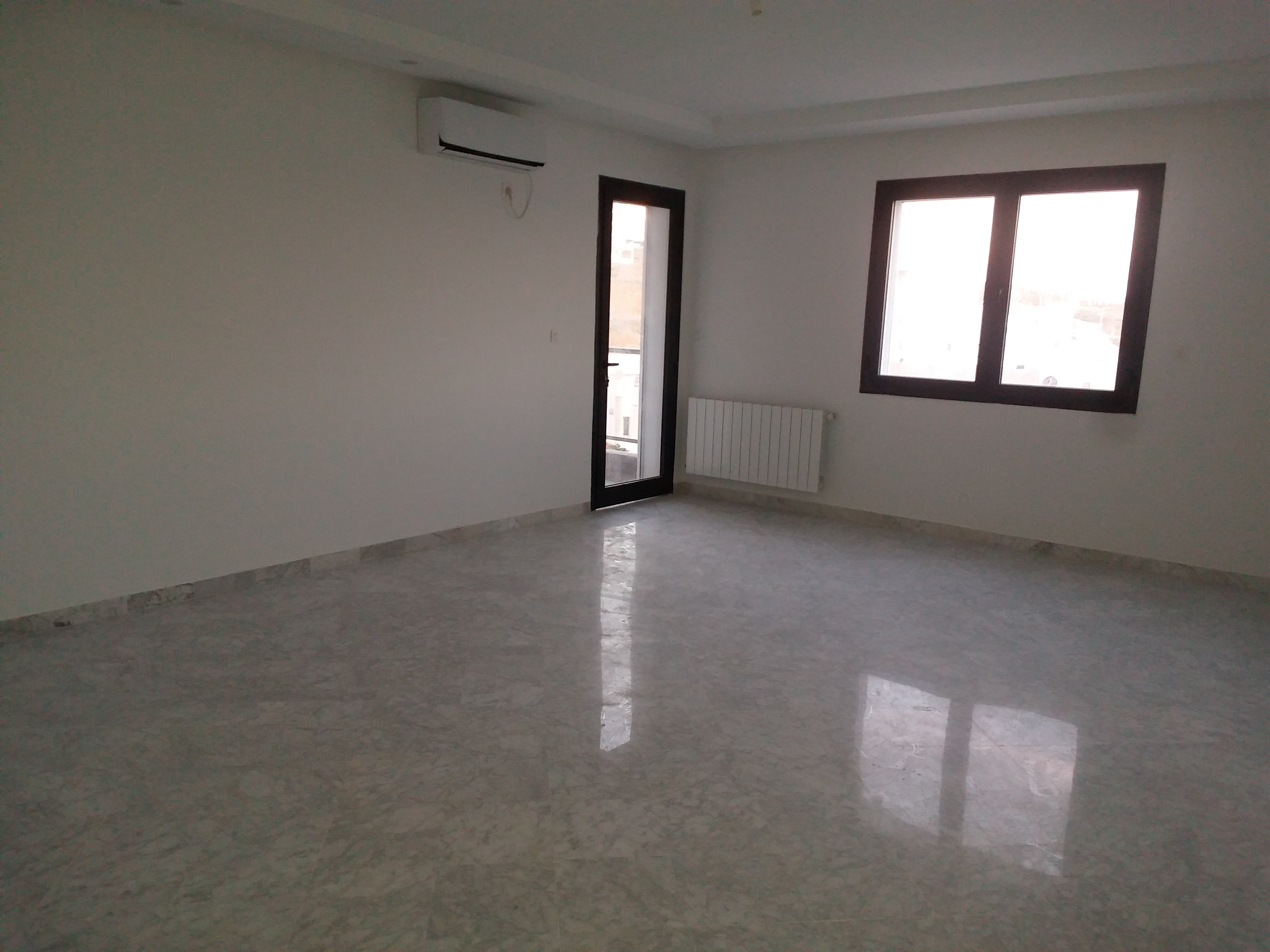 Mnihla&nbsp;Jardins d'el Menzah&nbsp;Location&nbsp;Appart. 3 pi�ces&nbsp;Bel appartement neuf