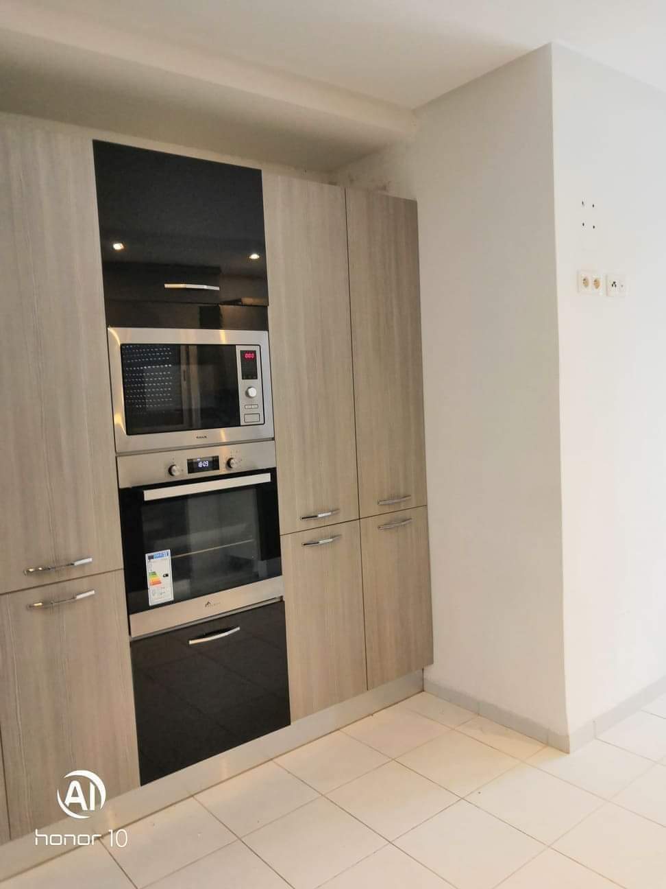 La Soukra&nbsp;La Soukra&nbsp;Location&nbsp;Appart. 3 pi�ces&nbsp;Penthouse luxueux disponible a partir du 1er aout