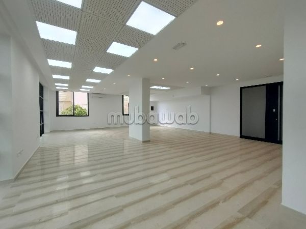 La Marsa&nbsp;Berge Du Lac&nbsp;Bureaux & Commerces&nbsp;Bureau&nbsp;Open space 120m lac2