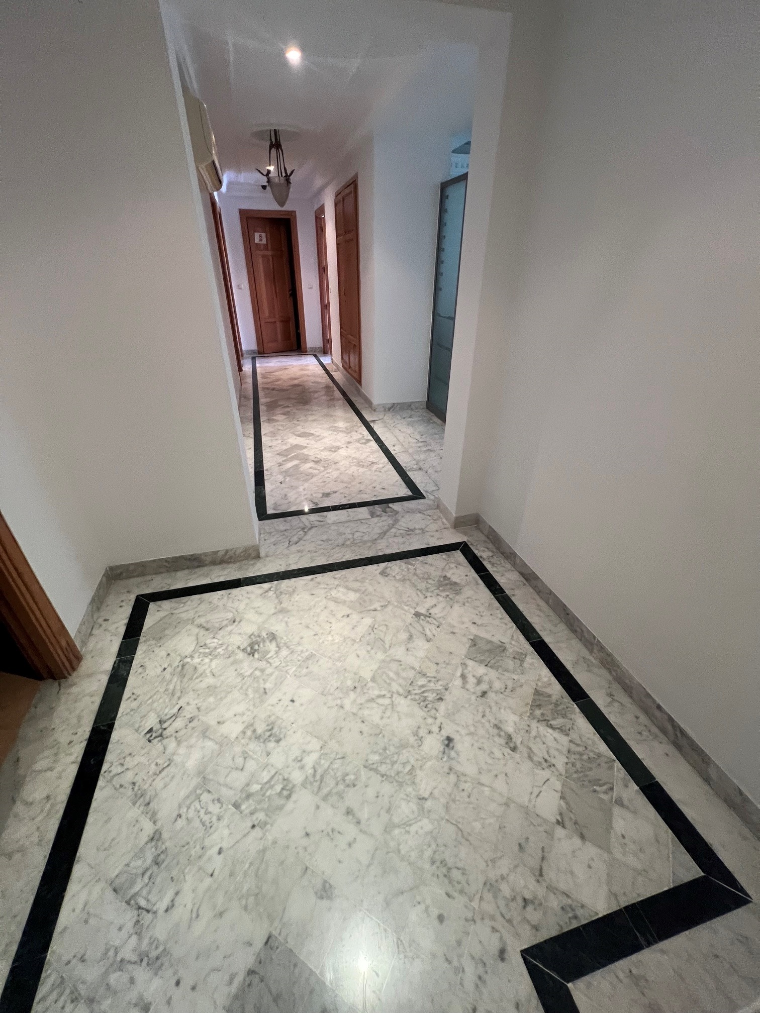 Ariana Ville&nbsp;Cite Ennasr 2&nbsp;Vente&nbsp;Appart. 4 pi�ces&nbsp;Apt � ennasr 2 tr�s haut standing 160 m2