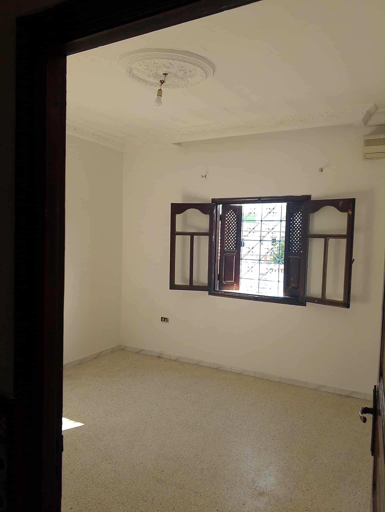 Le Bardo&nbsp;Le Bardo&nbsp;Location&nbsp;Appart. 3 pi�ces&nbsp;S plus 2 avec terasse au bardo pour famille