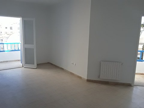 Ariana Ville&nbsp;Riadh Landlous&nbsp;Location&nbsp;Appart. 4 pi�ces&nbsp;3 plus s tr�s propre et bonne orientation