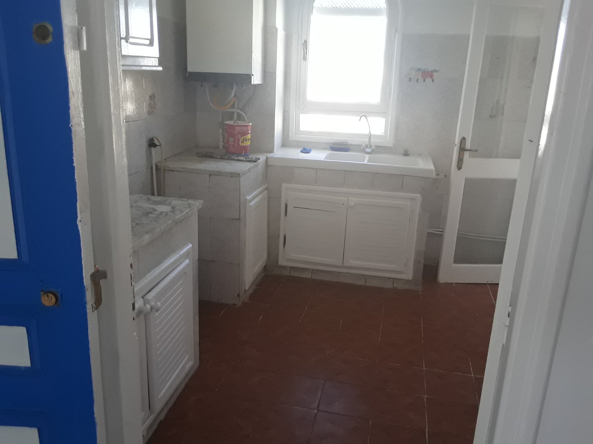 Ariana Ville&nbsp;Riadh Landlous&nbsp;Location&nbsp;Appart. 4 pi�ces&nbsp;3 plus s tr�s propre et bonne orientation