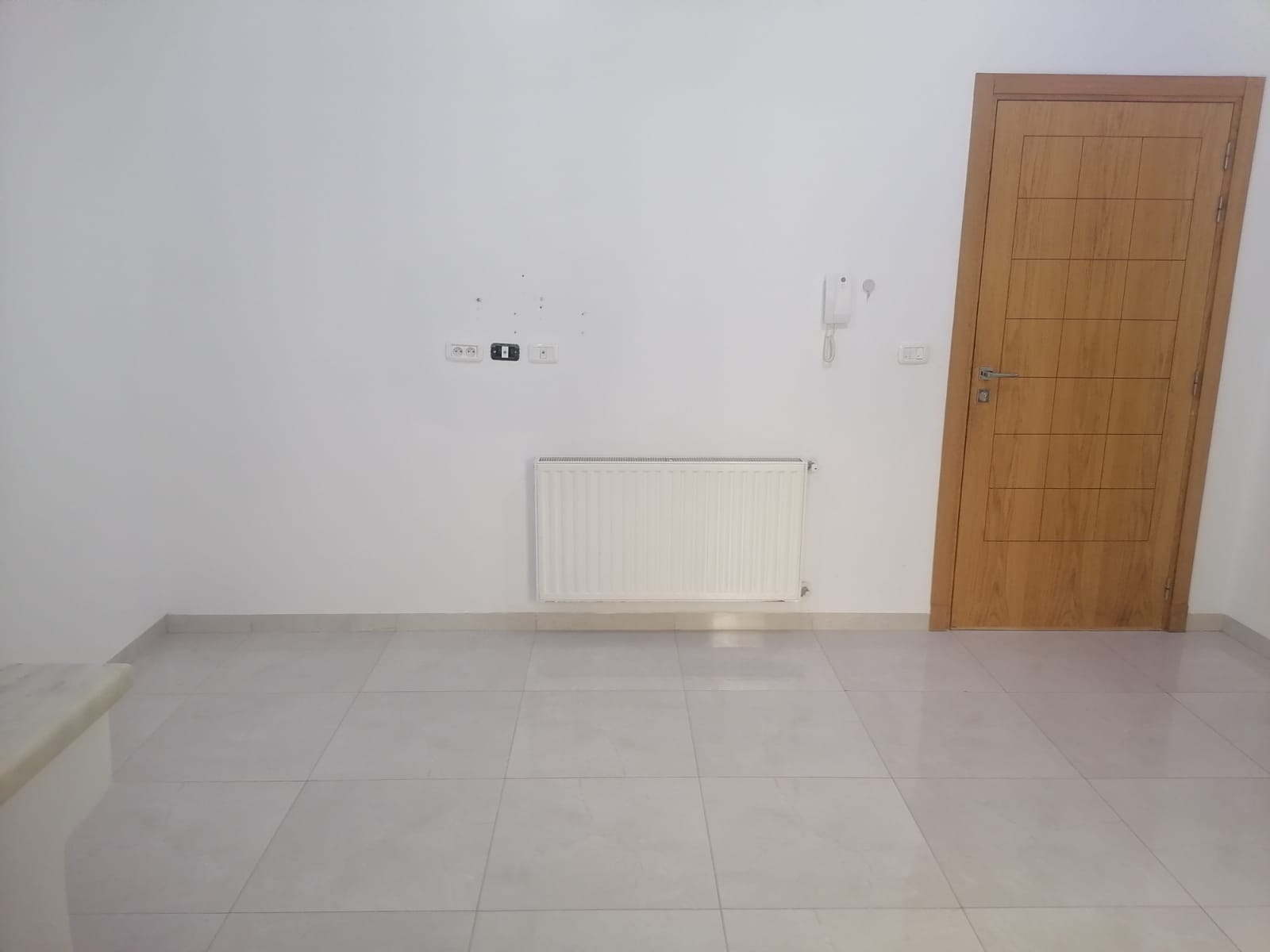 La Marsa&nbsp;El Aouina&nbsp;Location&nbsp;Appart. 1 pi�ce&nbsp;Bel s1 rez de chauss� � l'aouina cit� elwahat