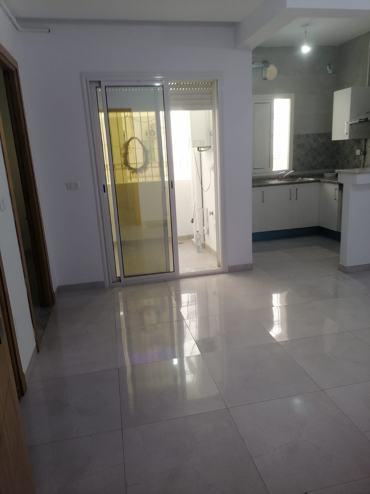 La Marsa&nbsp;El Aouina&nbsp;Location&nbsp;Appart. 1 pi�ce&nbsp;Bel s1 rez de chauss� � l'aouina cit� elwahat