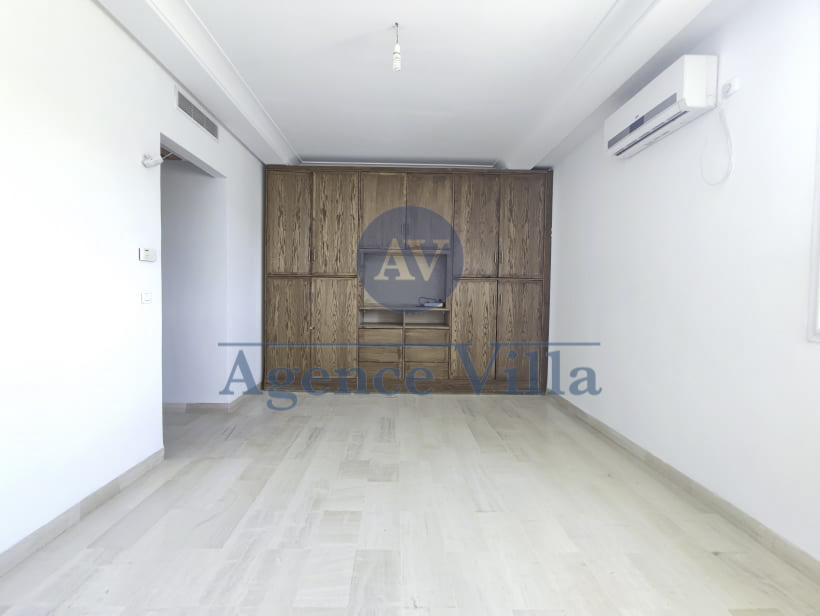 La Marsa&nbsp;Cite El Khalil&nbsp;Location&nbsp;Appart. 4 pi�ces&nbsp;Un duplex s3 � la marsa relais