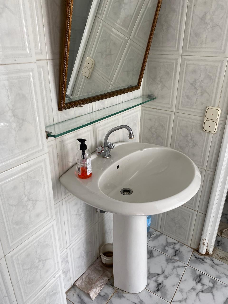 El Menzah&nbsp;El Menzah 9&nbsp;Location&nbsp;Appart. 1 pi�ce&nbsp;Coquet studio pour 1 jeune fille pres centre makni