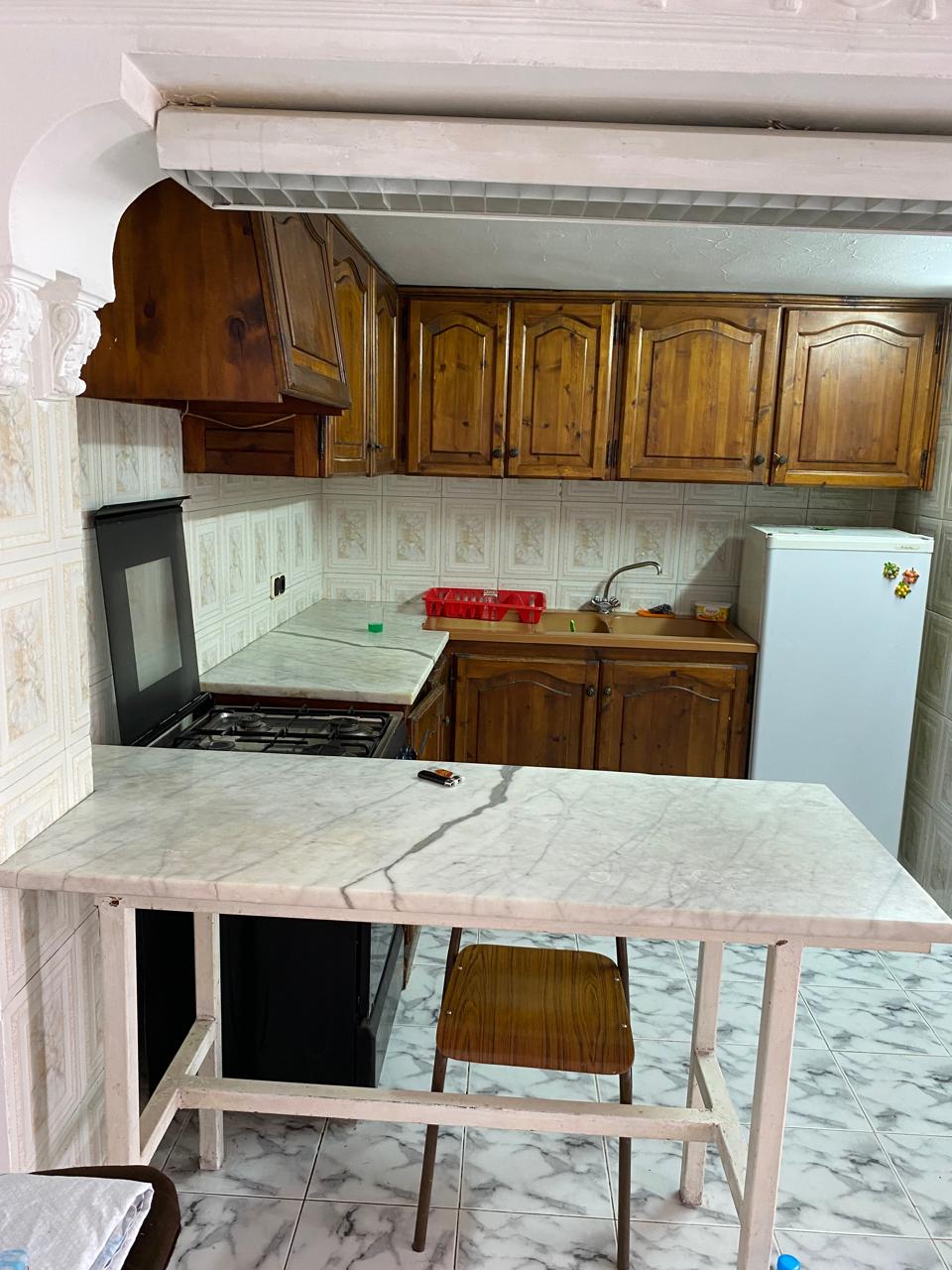El Menzah&nbsp;El Menzah 9&nbsp;Location&nbsp;Appart. 1 pi�ce&nbsp;Coquet studio pour 1 jeune fille pres centre makni