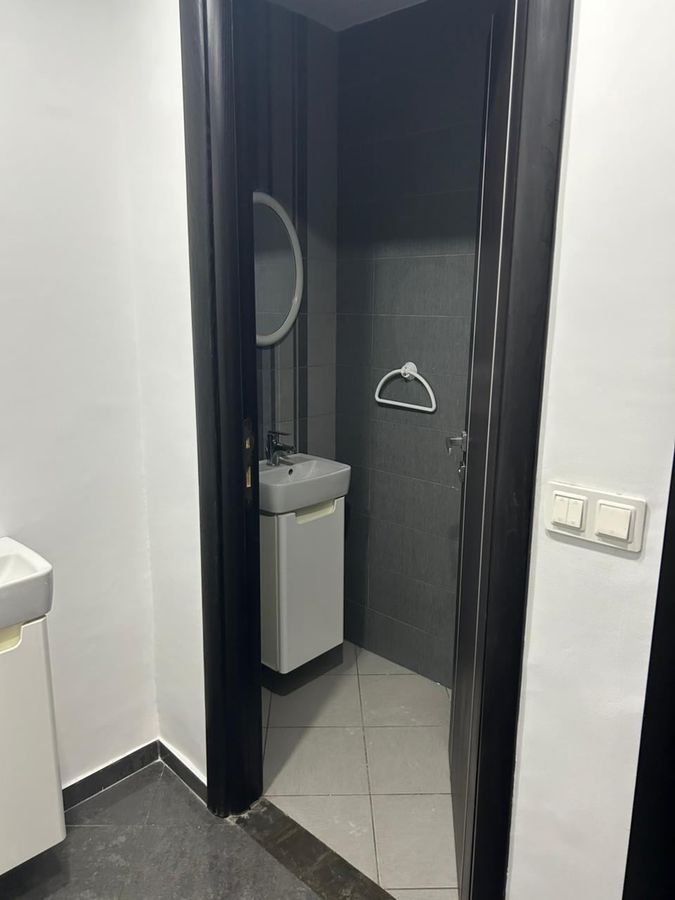 Cite El Khadra&nbsp;Zone urbaine nord&nbsp;Location&nbsp;Appart. 4 pi�ces&nbsp;Bureau haut standing