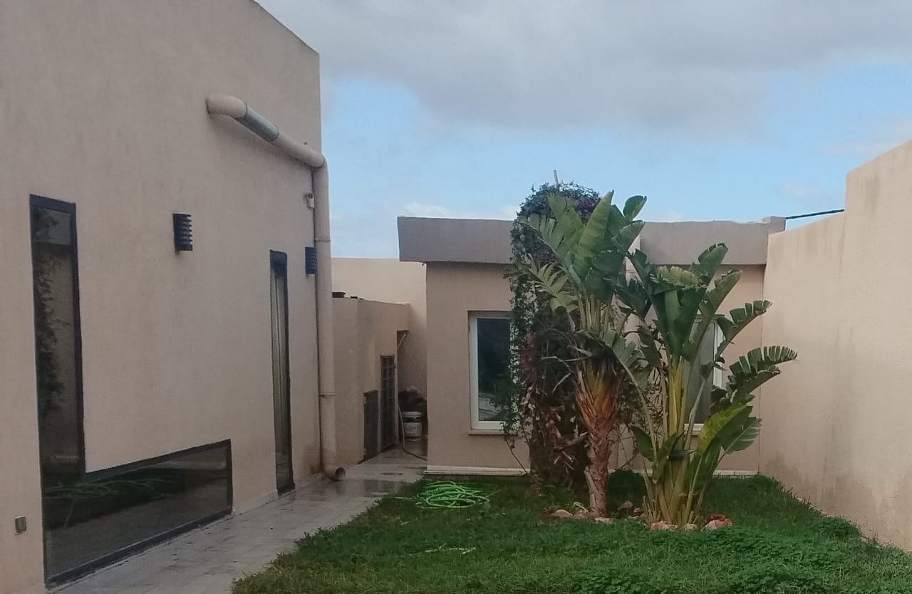 Raoued&nbsp;Borj Touil&nbsp;Vente&nbsp;Maisons&nbsp;Villa avec grand jardin � borj touil