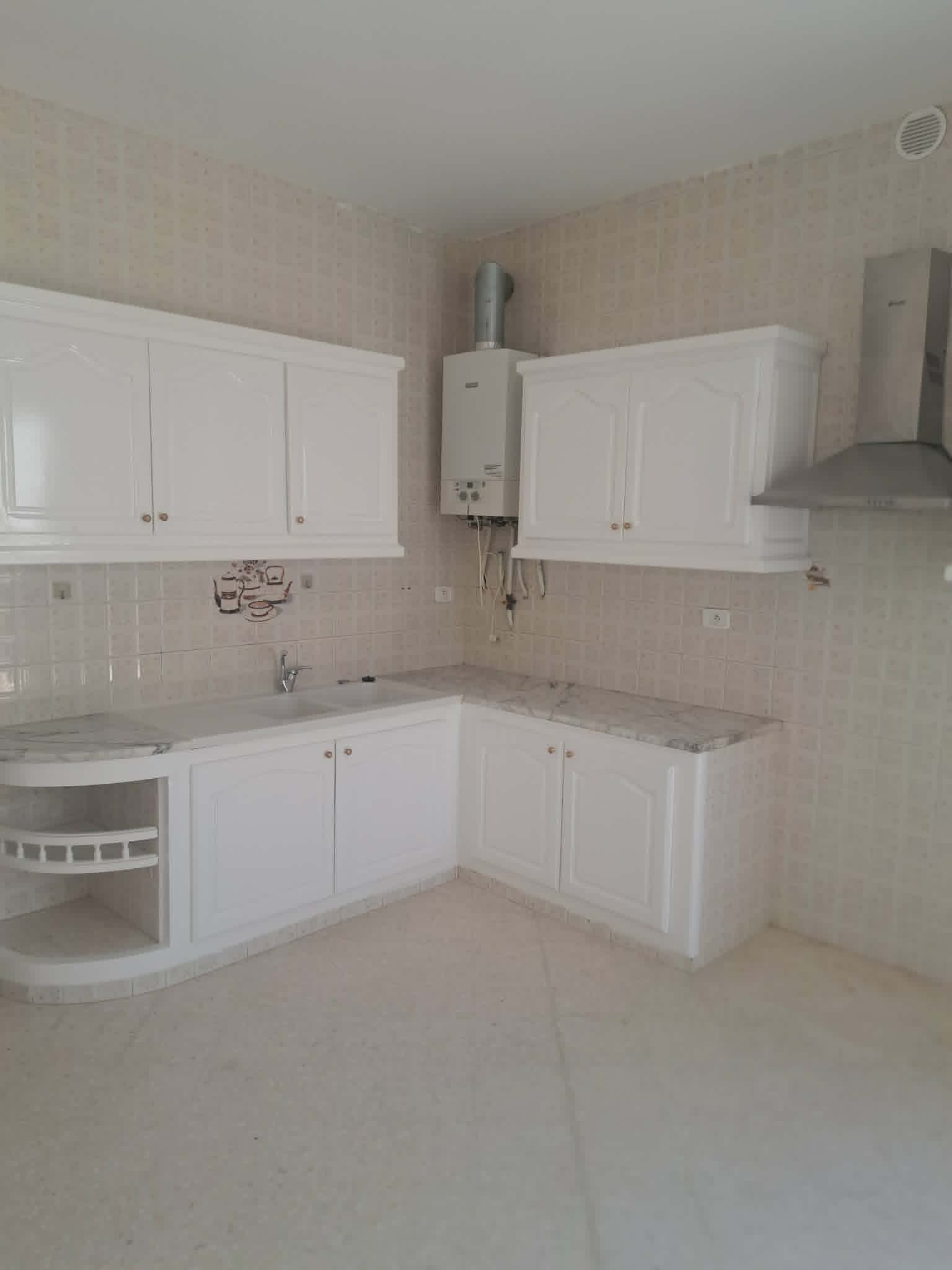 Ariana Ville&nbsp;Riadh Landlous&nbsp;Location&nbsp;Appart. 4 pi�ces&nbsp;Villa s3 � ennasr 2