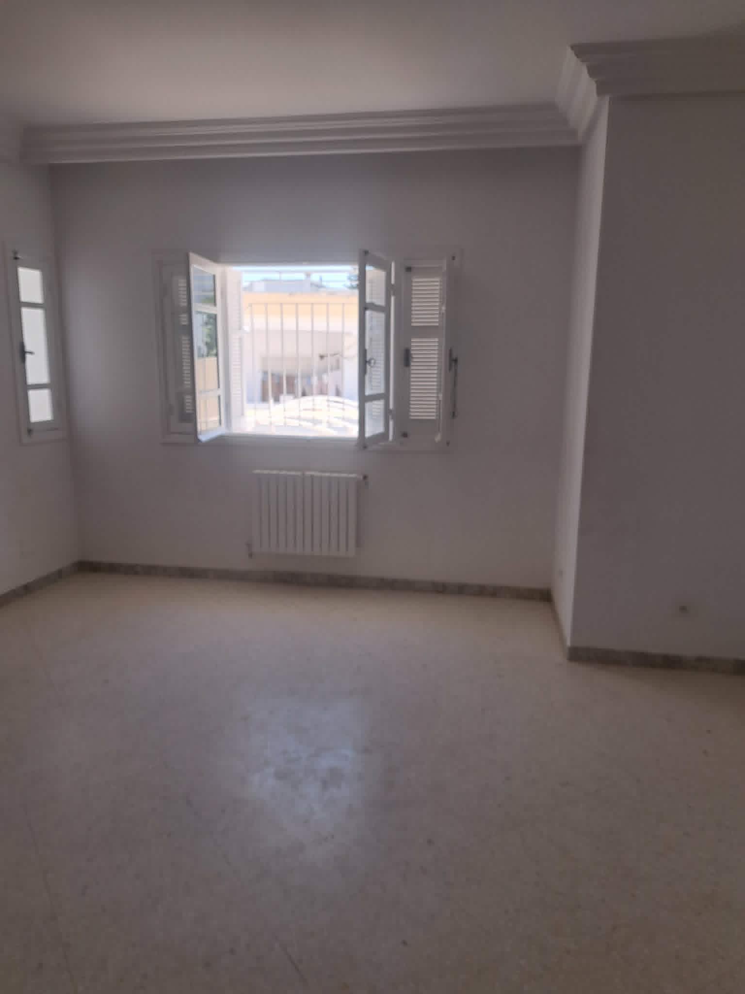 Ariana Ville&nbsp;Riadh Landlous&nbsp;Location&nbsp;Appart. 4 pi�ces&nbsp;Villa s3 � ennasr 2