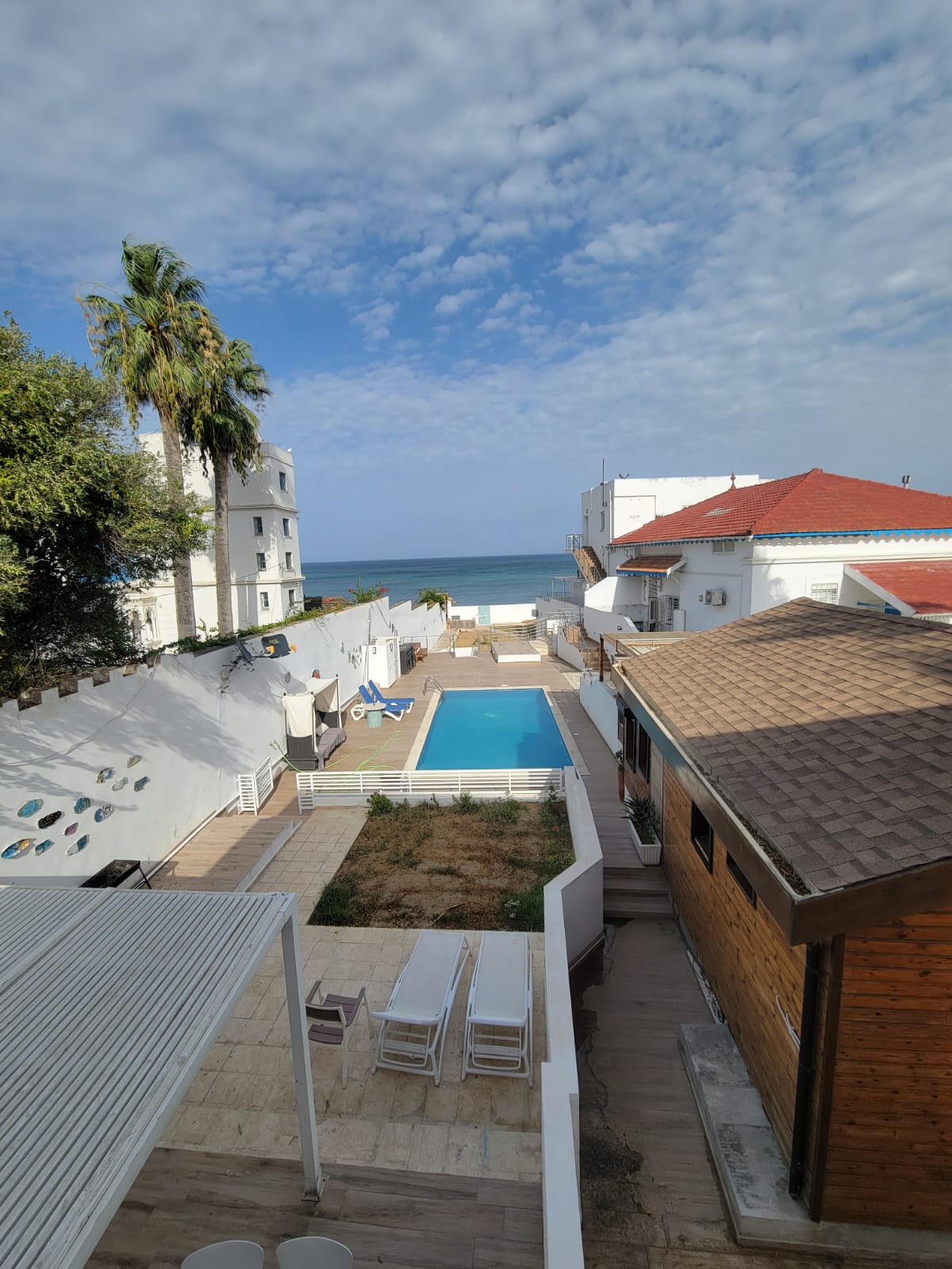 Bizerte Nord&nbsp;Cite El Korniche 1&nbsp;Location&nbsp;Appart. 3 pi�ces&nbsp;Chalet meubl� avec piscine