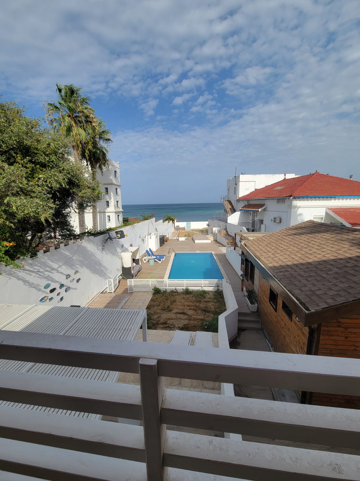 Bizerte Nord&nbsp;Cite El Korniche 1&nbsp;Location&nbsp;Appart. 3 pi�ces&nbsp;Chalet meubl� avec piscine